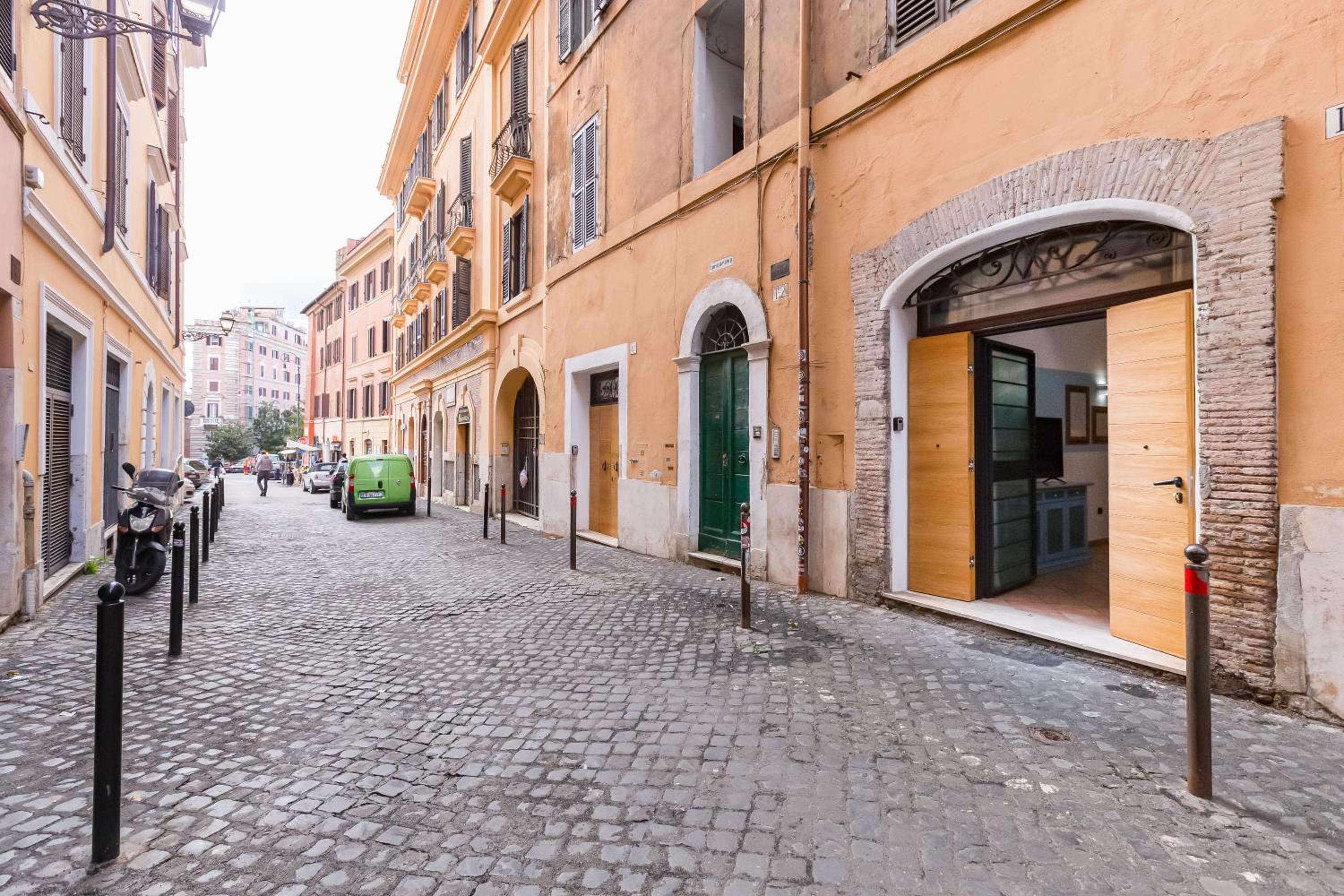 Coliseum Rome Apartments