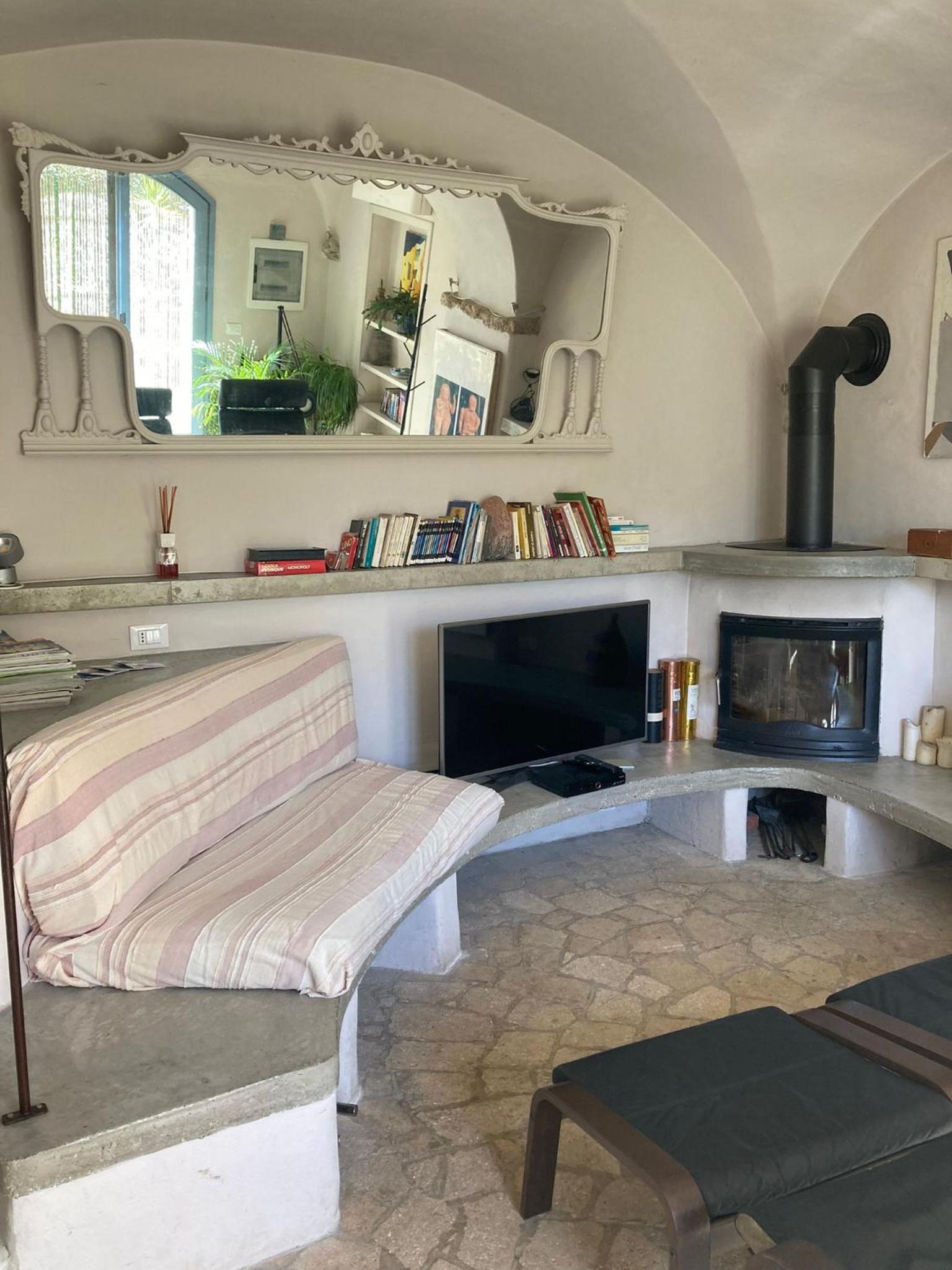 Casa Olivia Lacremà