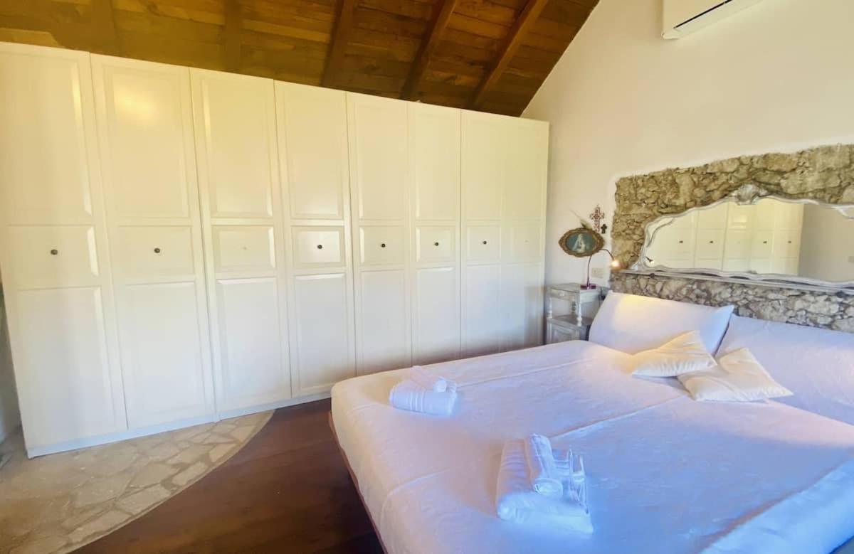 Casa Olivia Lacremà
