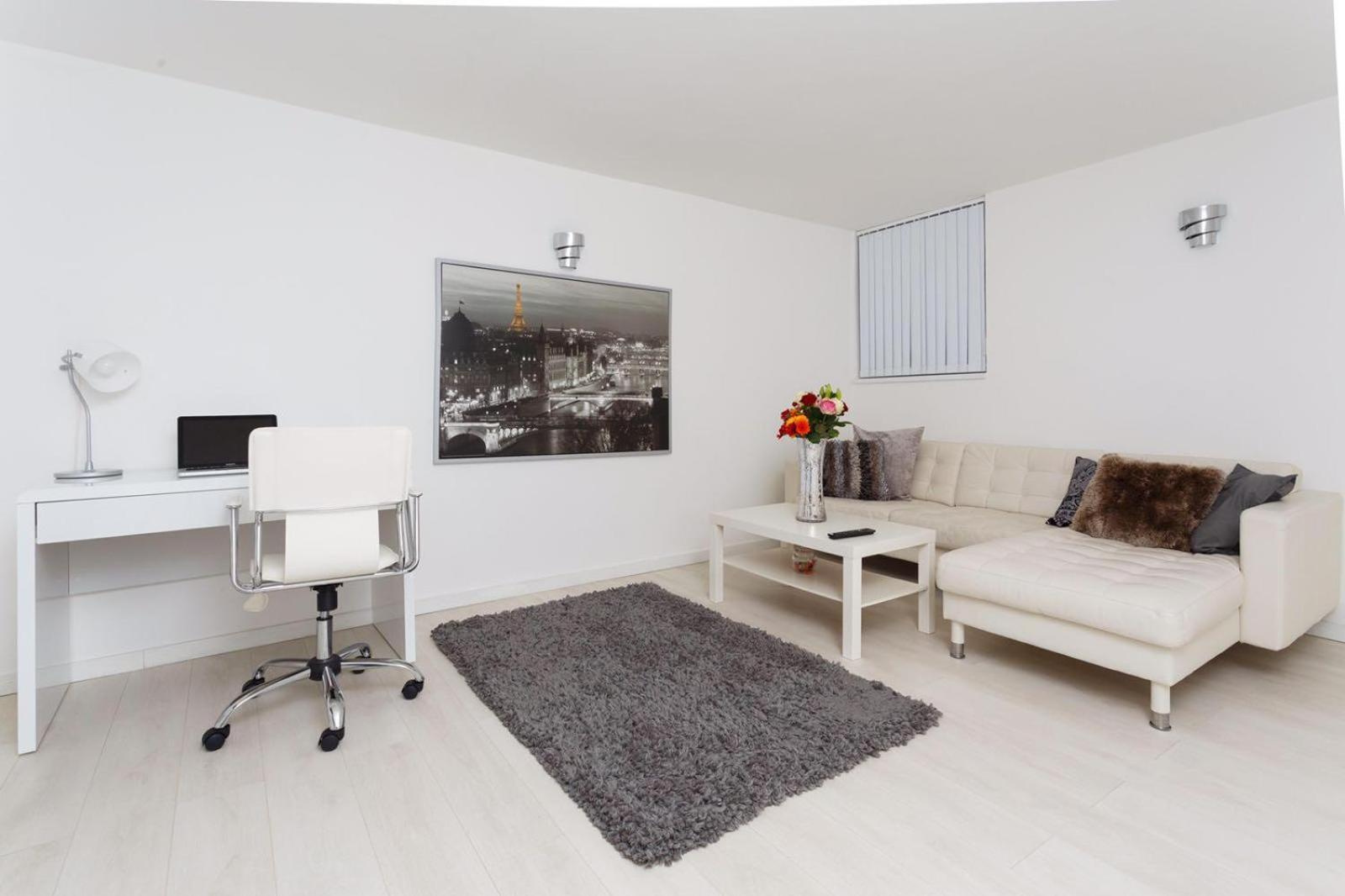 Live in Leeds Nazarene Apartments — photo 4