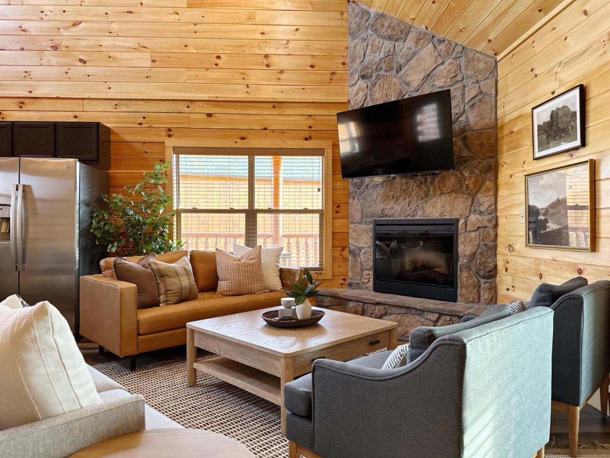 Honeycomb Hollow View Hot Tub Pool Game Room
