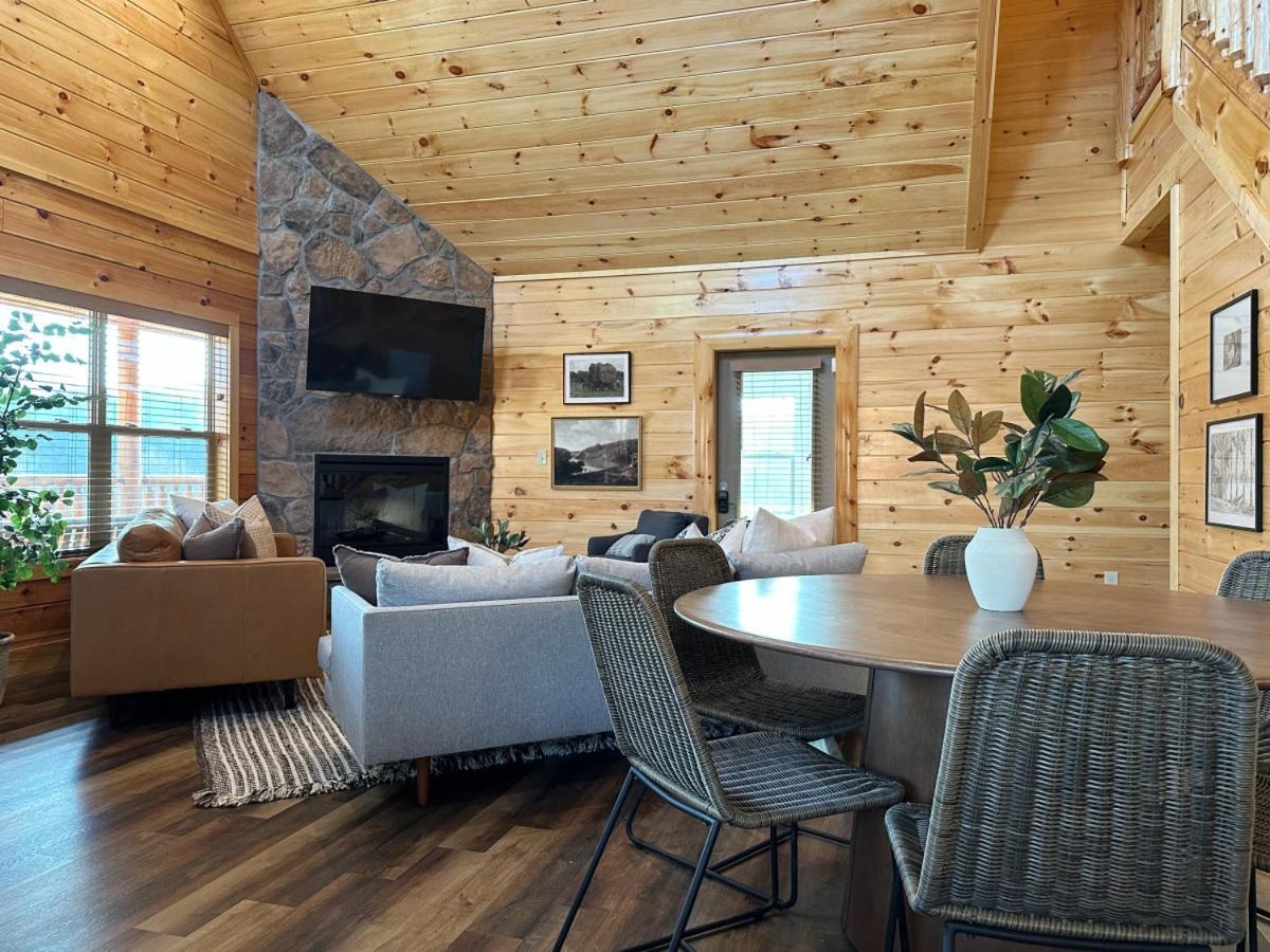 Honeycomb Hollow View Hot Tub Pool Game Room