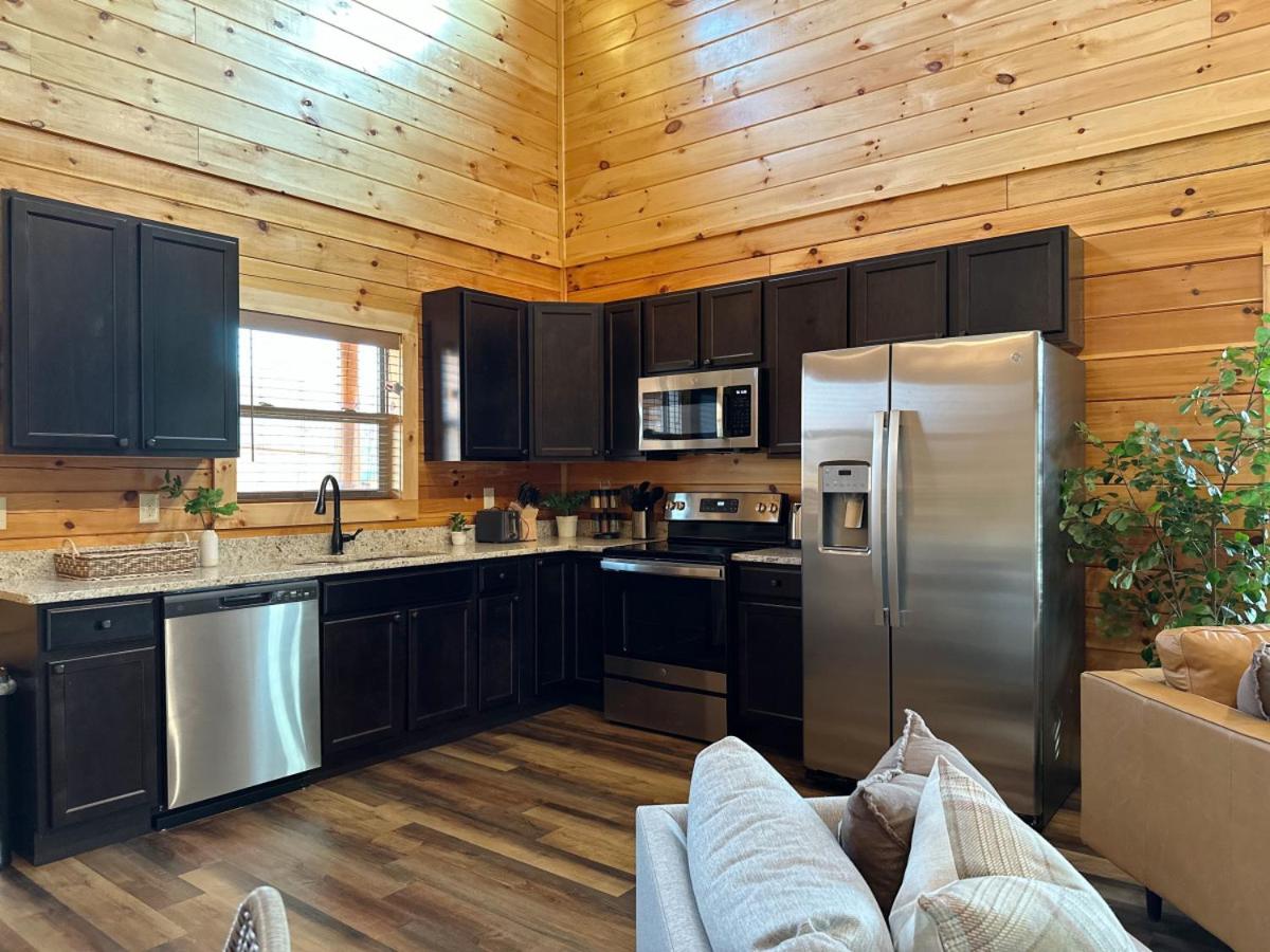 Honeycomb Hollow View Hot Tub Pool Game Room