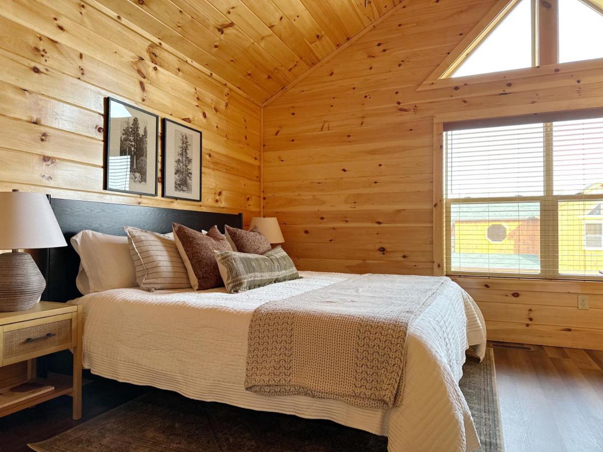 Honeycomb Hollow View Hot Tub Pool Game Room