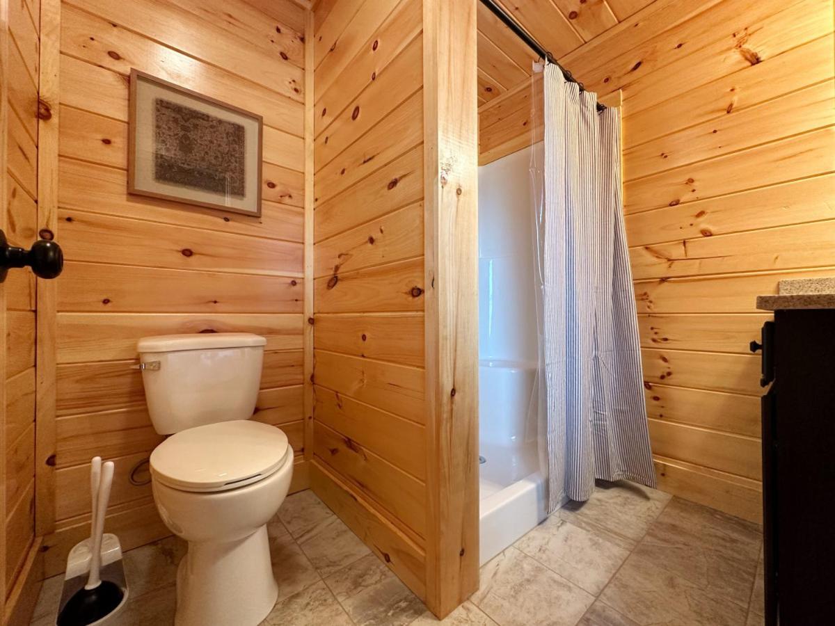 Honeycomb Hollow View Hot Tub Pool Game Room