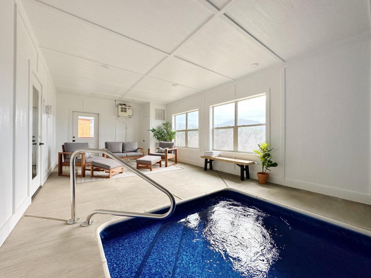 Honeycomb Hollow View Hot Tub Pool Game Room
