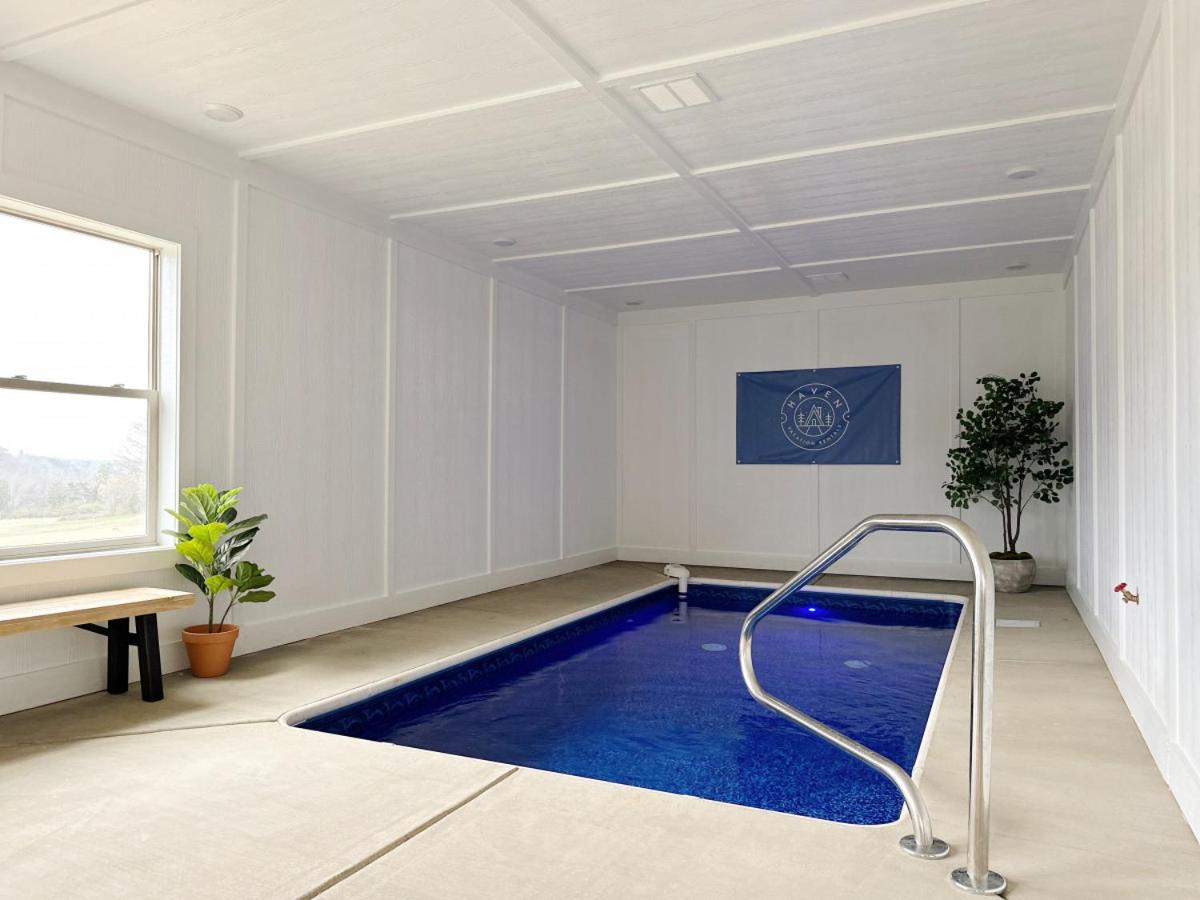 Honeycomb Hollow View Hot Tub Pool Game Room