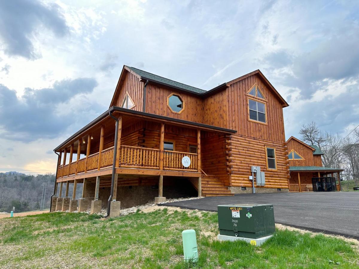 Honeycomb Hollow View Hot Tub Pool Game Room