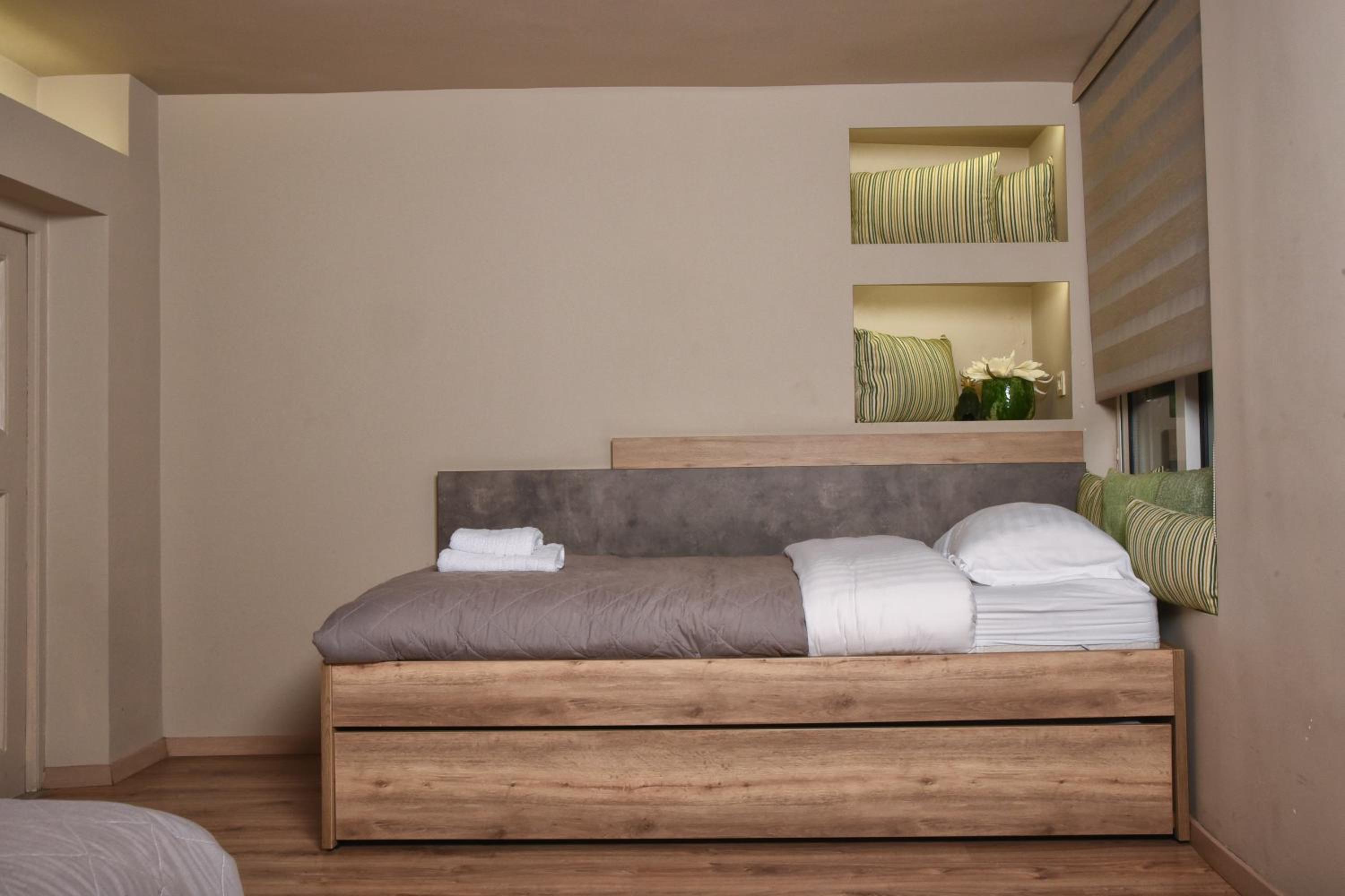 Wisdom Residence Luxury Apartments at Plaka