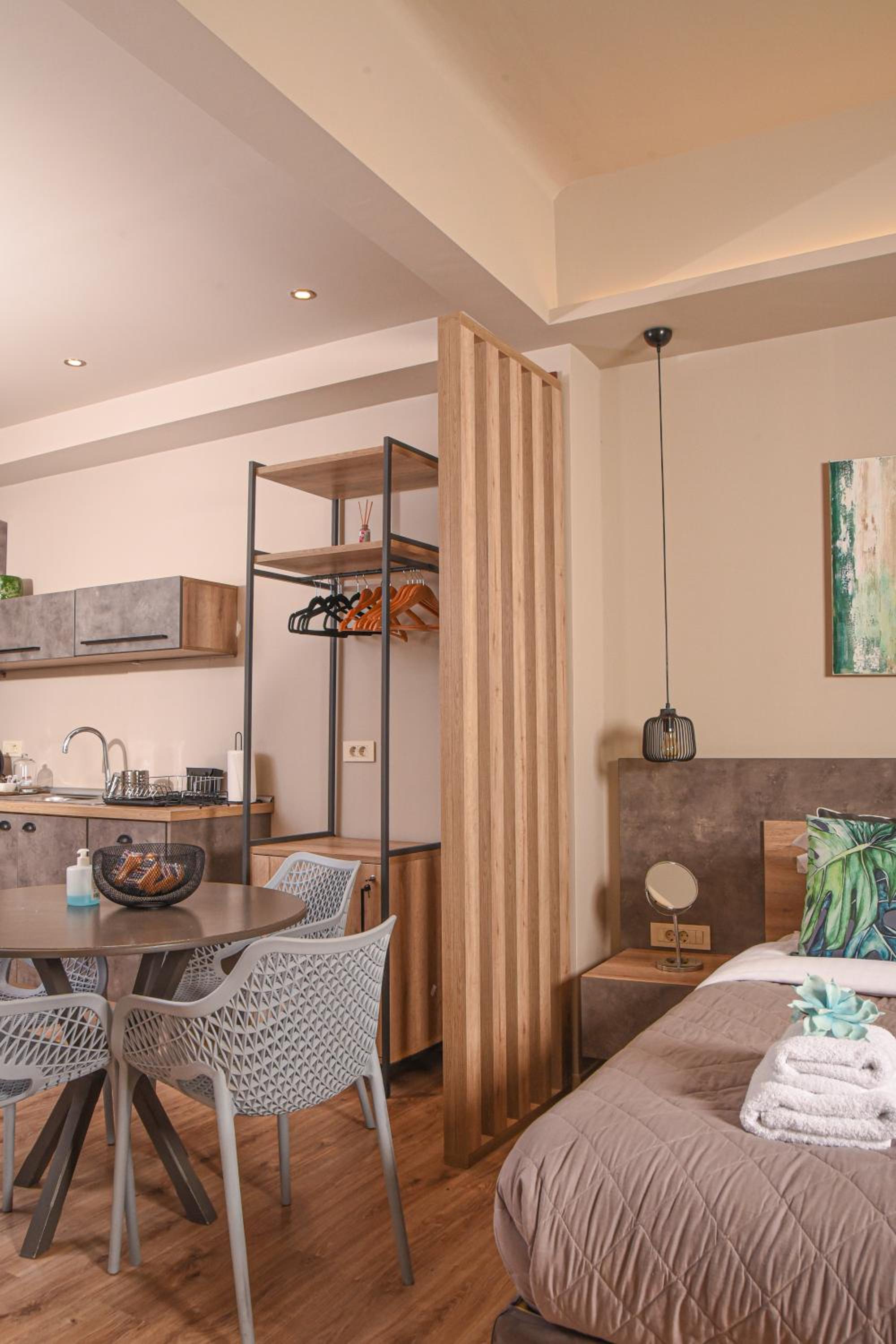 Wisdom Residence Luxury Apartments at Plaka