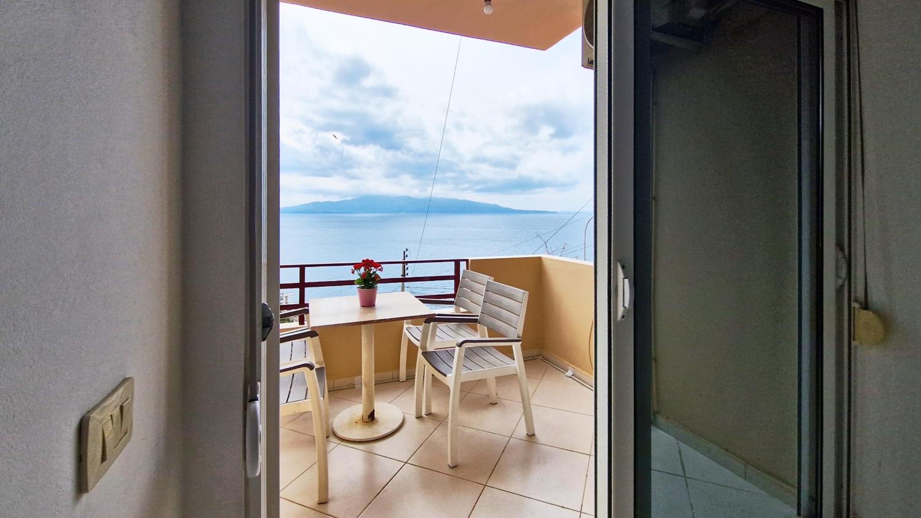 Del Mar Sea View Apartment