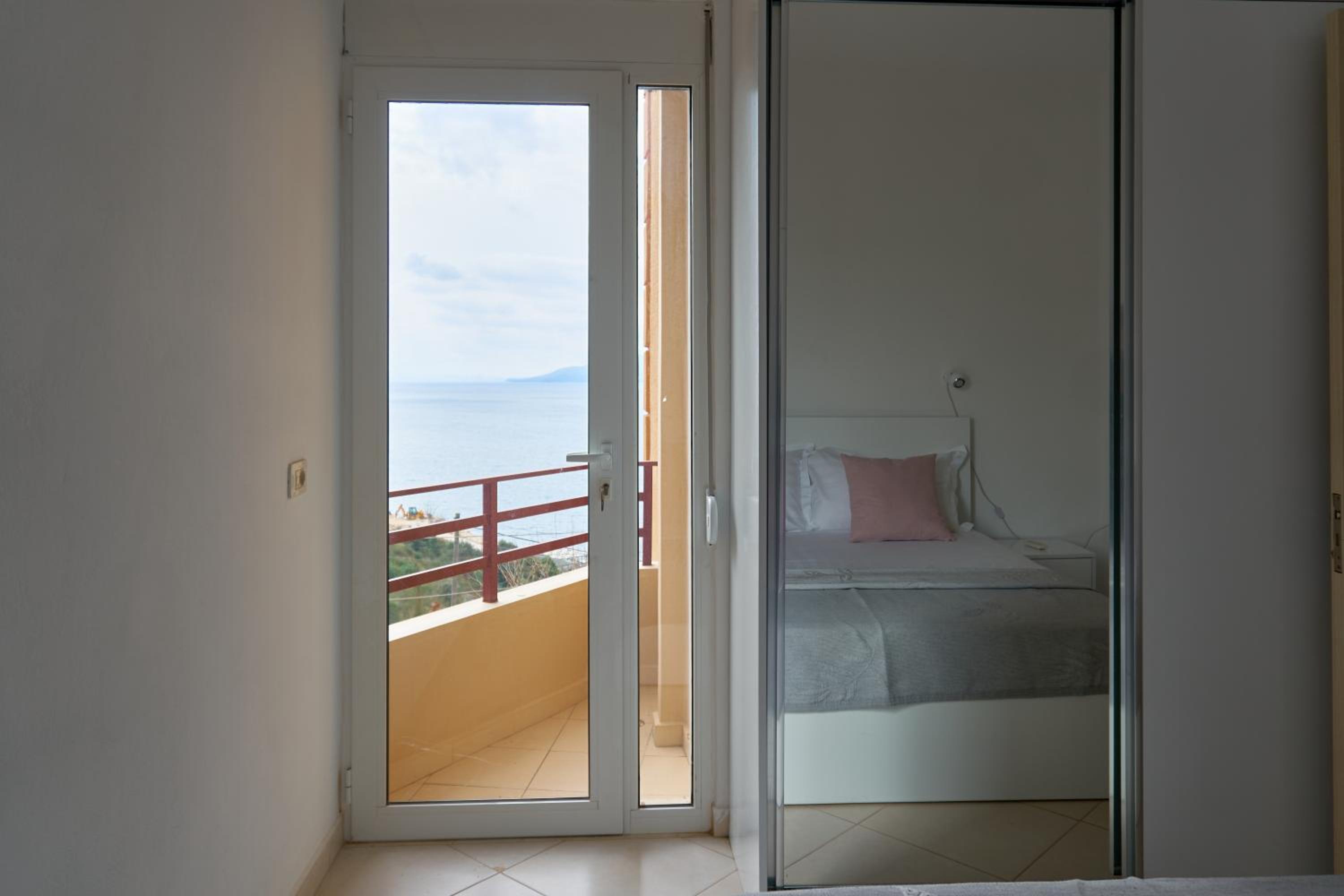 Del Mar Sea View Apartment