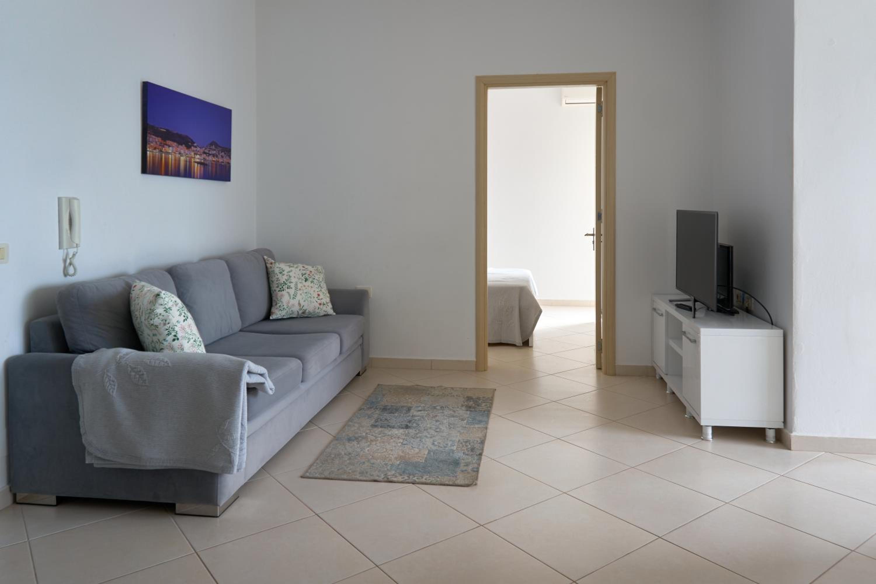 Del Mar Sea View Apartment