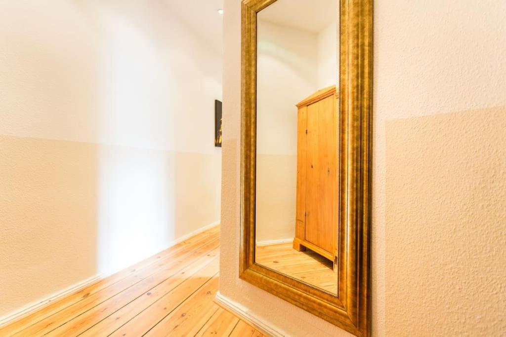 Zentrale Altbauwohnung im Helmholtzkiez