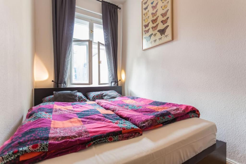 Zentrale Altbauwohnung im Helmholtzkiez