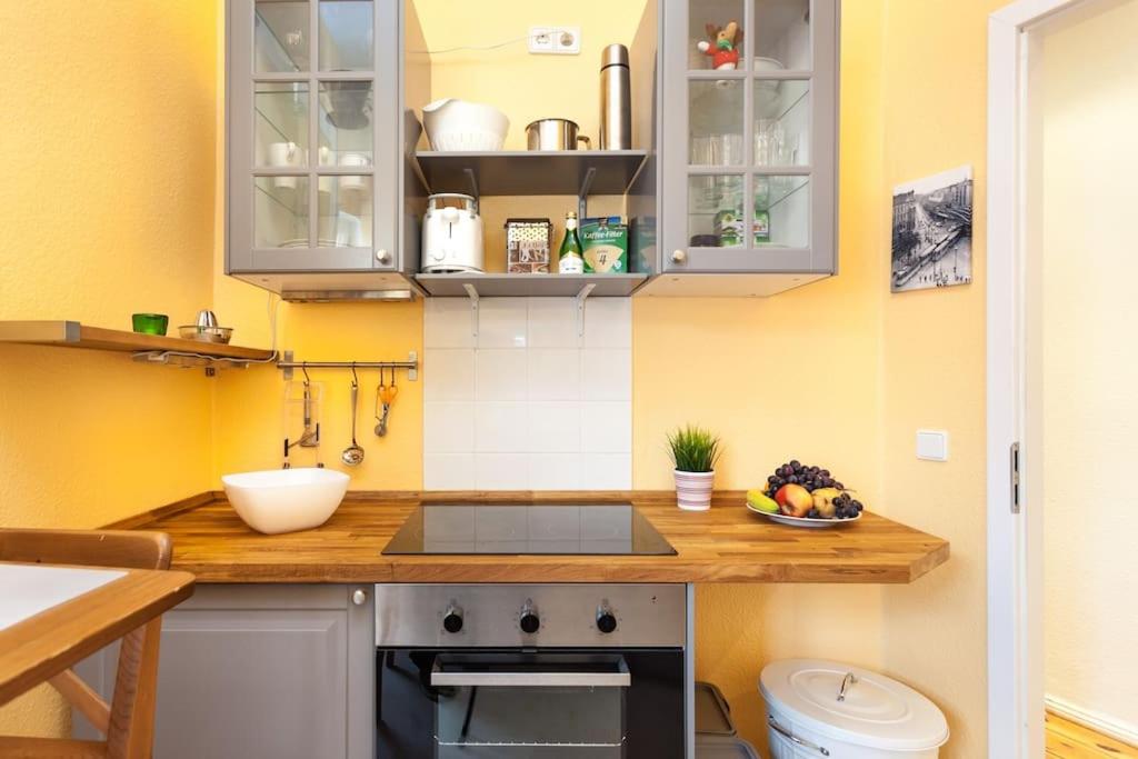 Zentrale Altbauwohnung im Helmholtzkiez