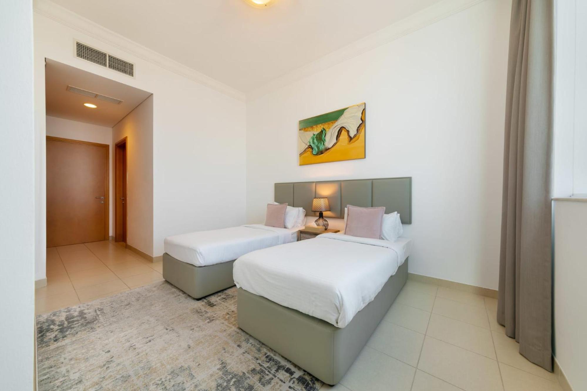 Exquisite Dubai's Urban Living in the City Centre