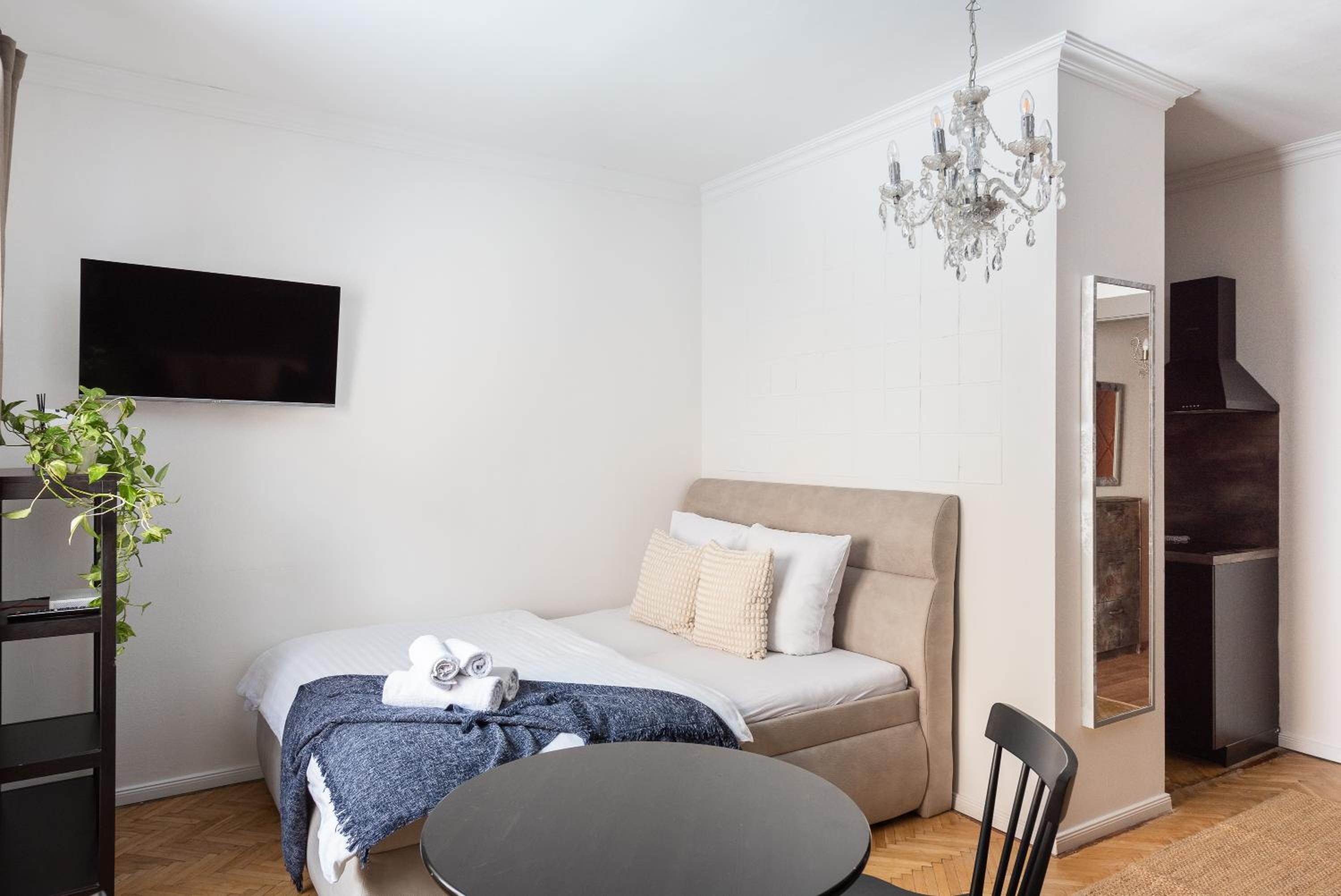 Crystal Apartment