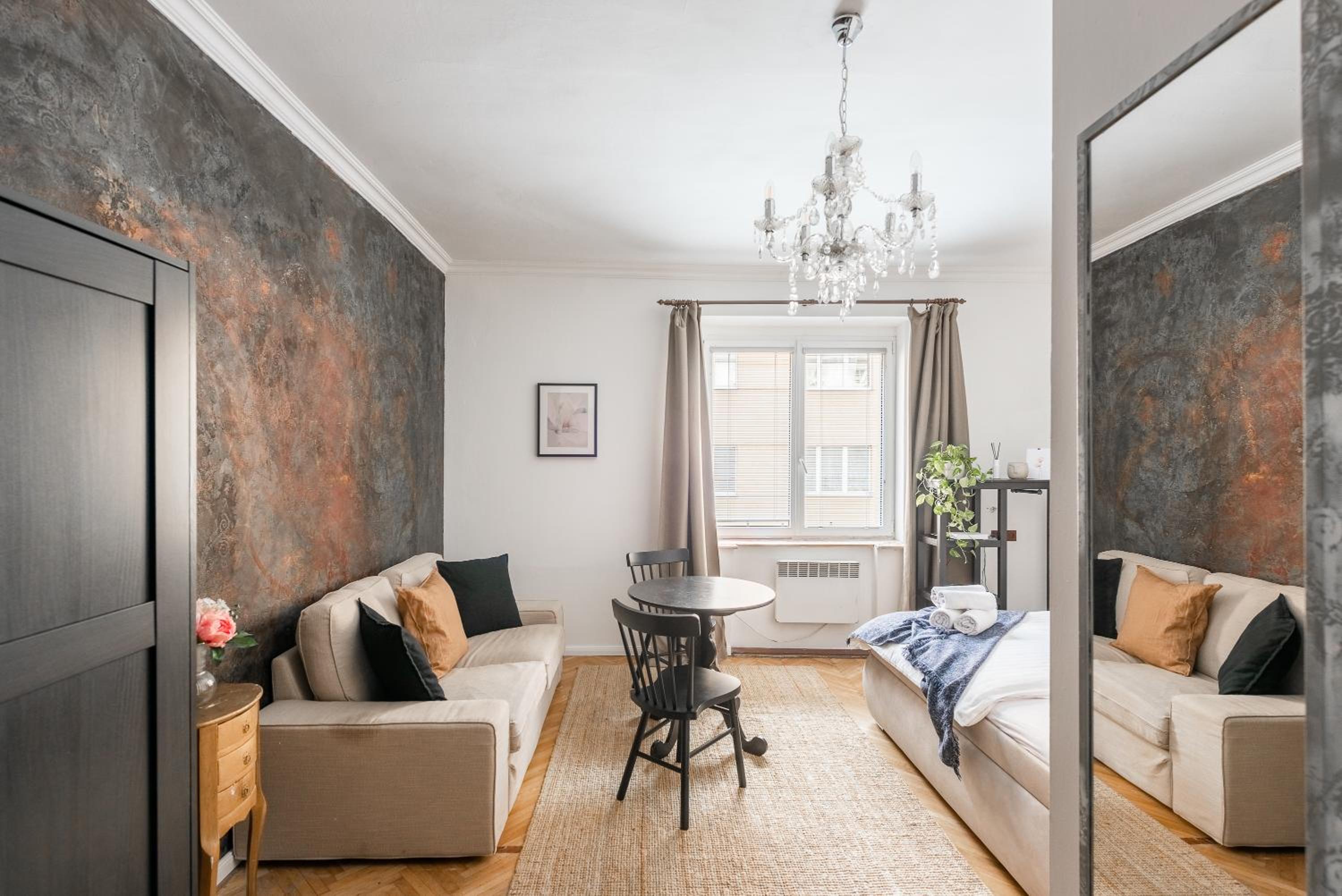 Crystal Apartment
