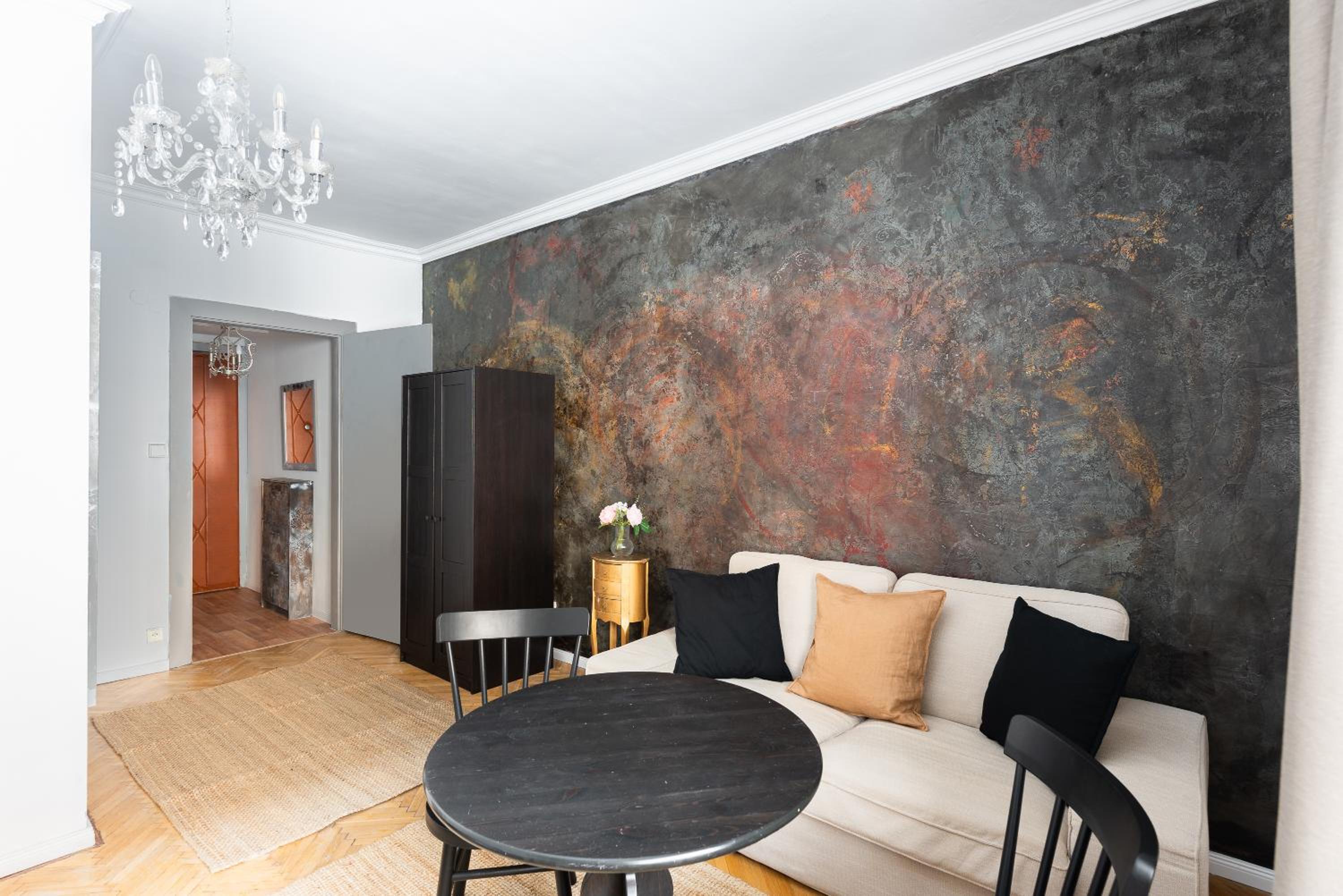 Crystal Apartment