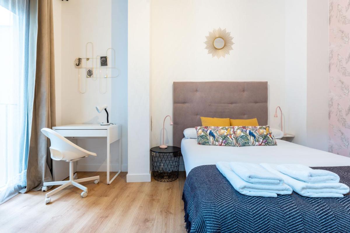 Peña RooMalaga by Bossh! Apartments photo 3
