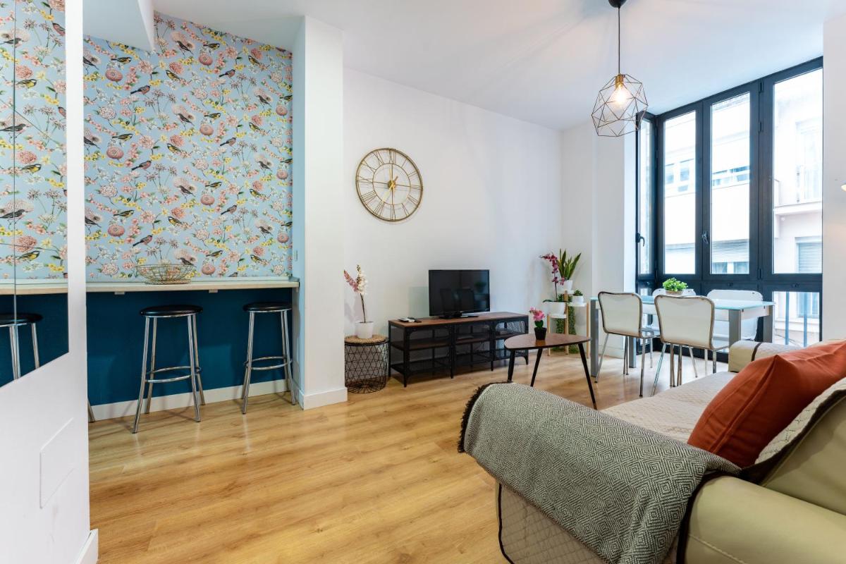 Peña RooMalaga by Bossh! Apartments photo 2