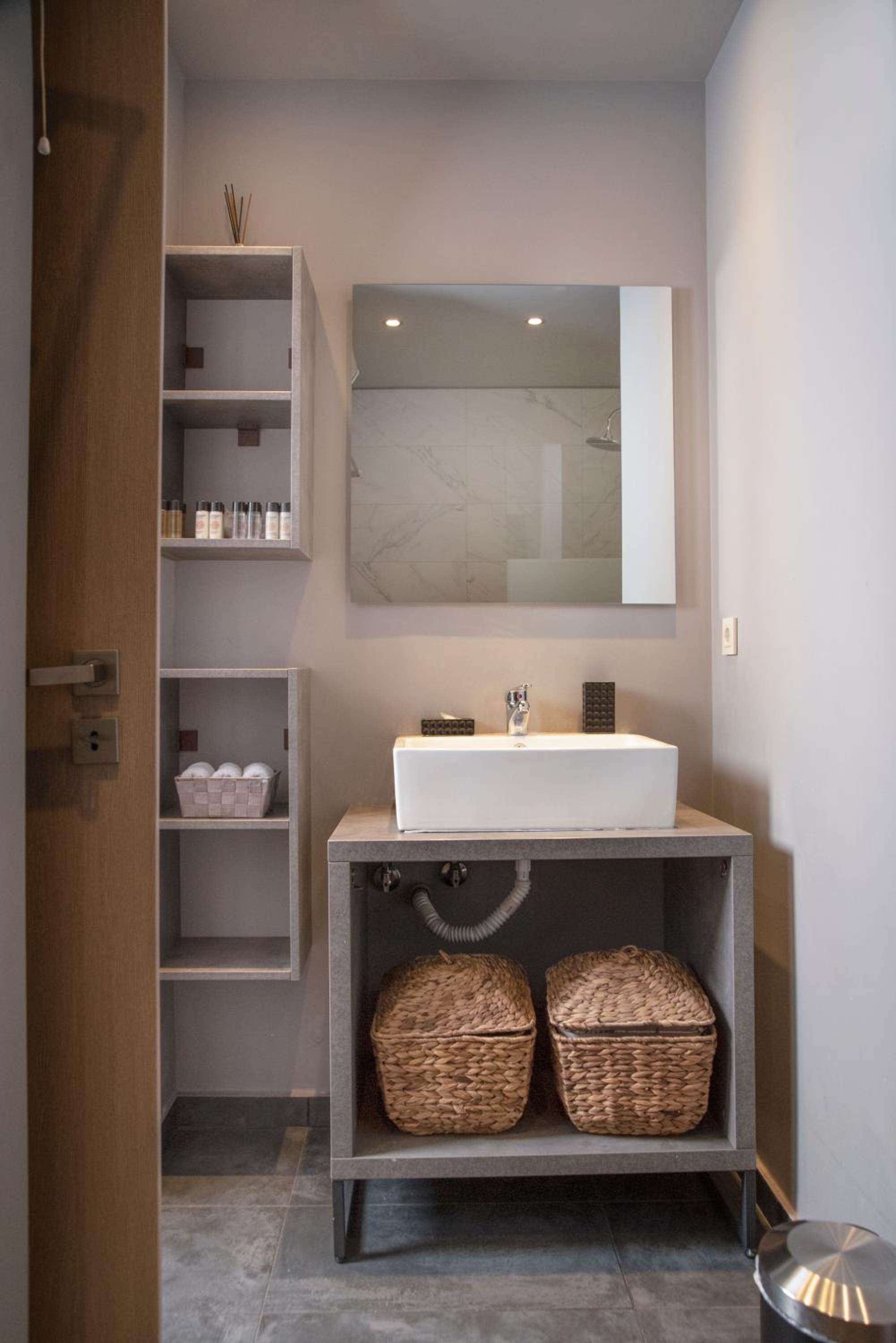Wisdom Residence Luxury Apartments at Plaka
