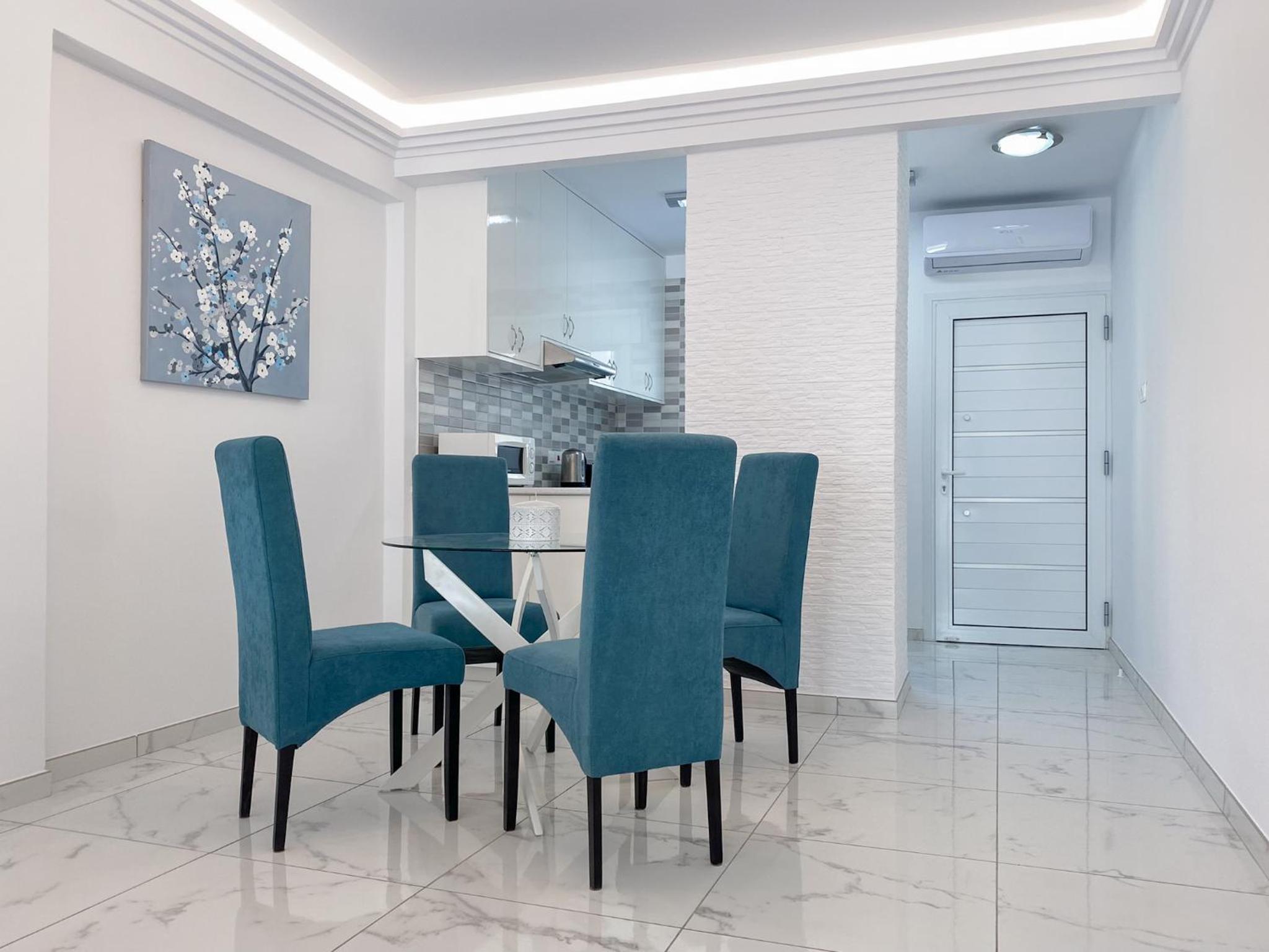 Phaedrus Living: Luxury Flat Semeli