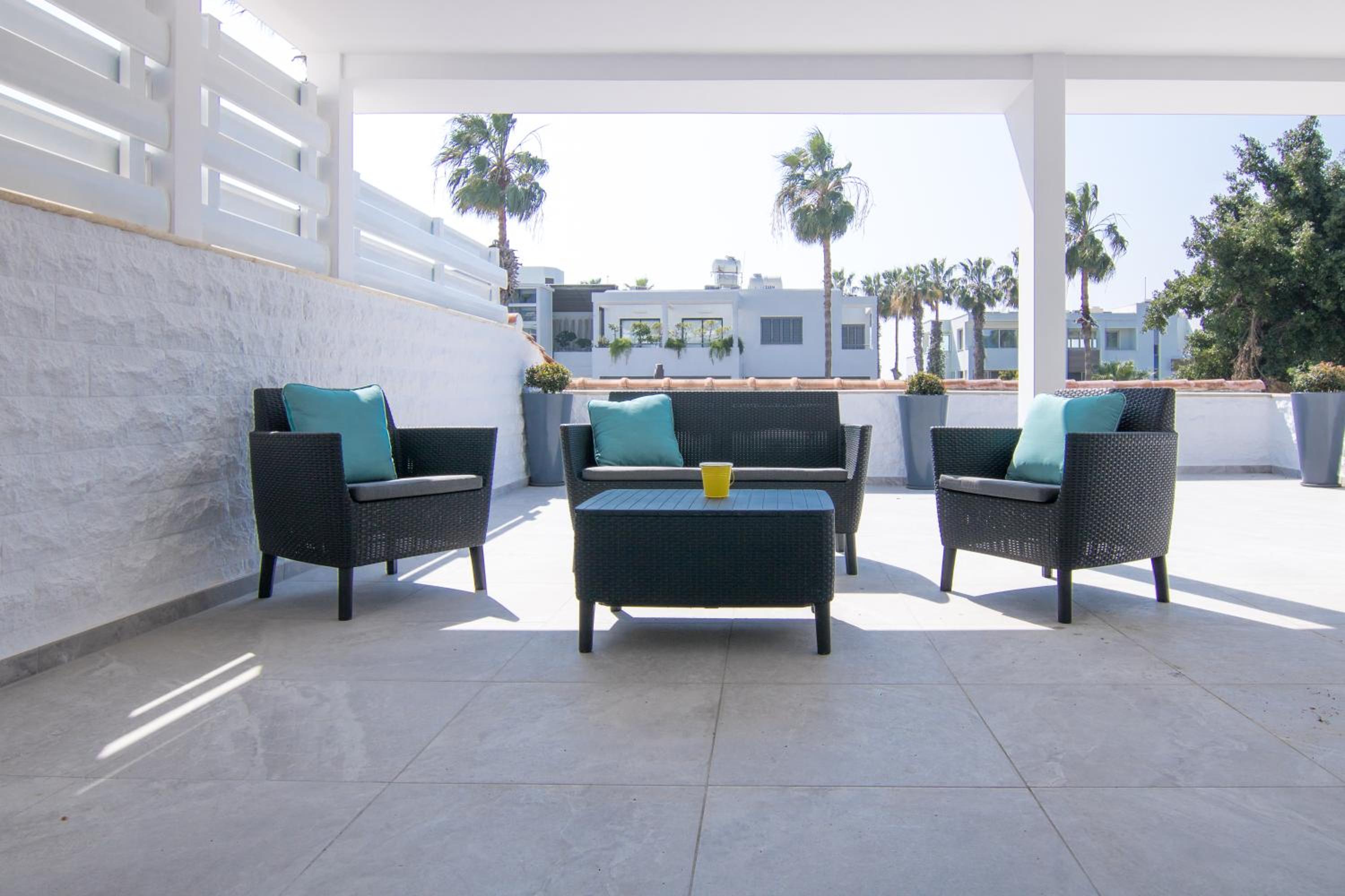 Phaedrus Living: Luxury Flat Semeli