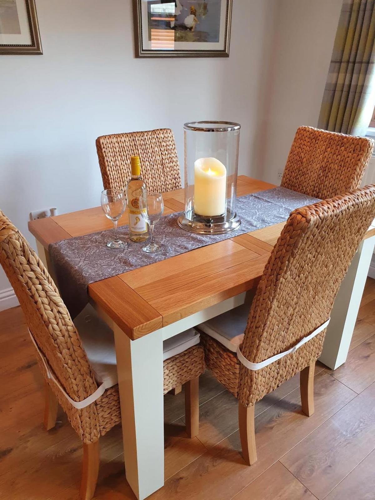 Stunning 2 Bedroom Pet Friendly Lodge view 3