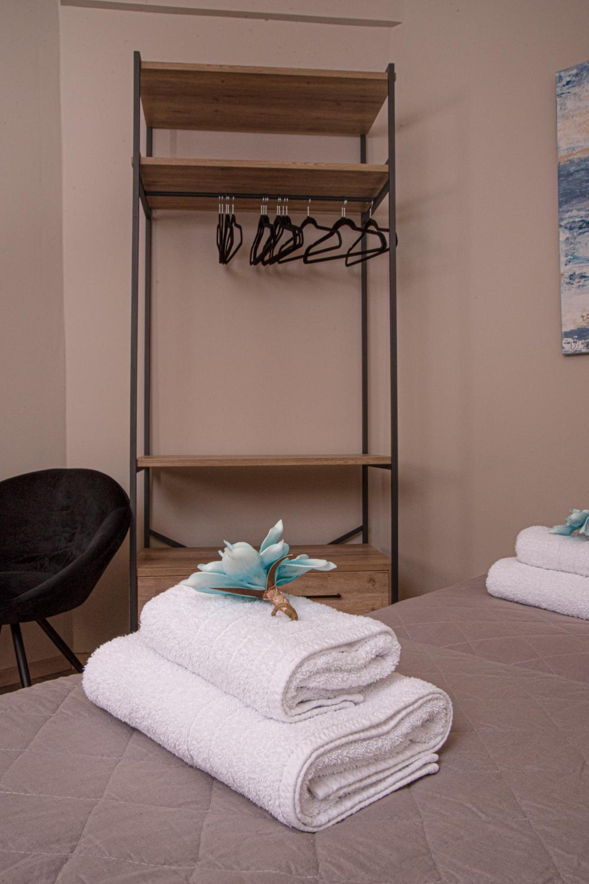 Wisdom Residence Luxury Apartments at Plaka