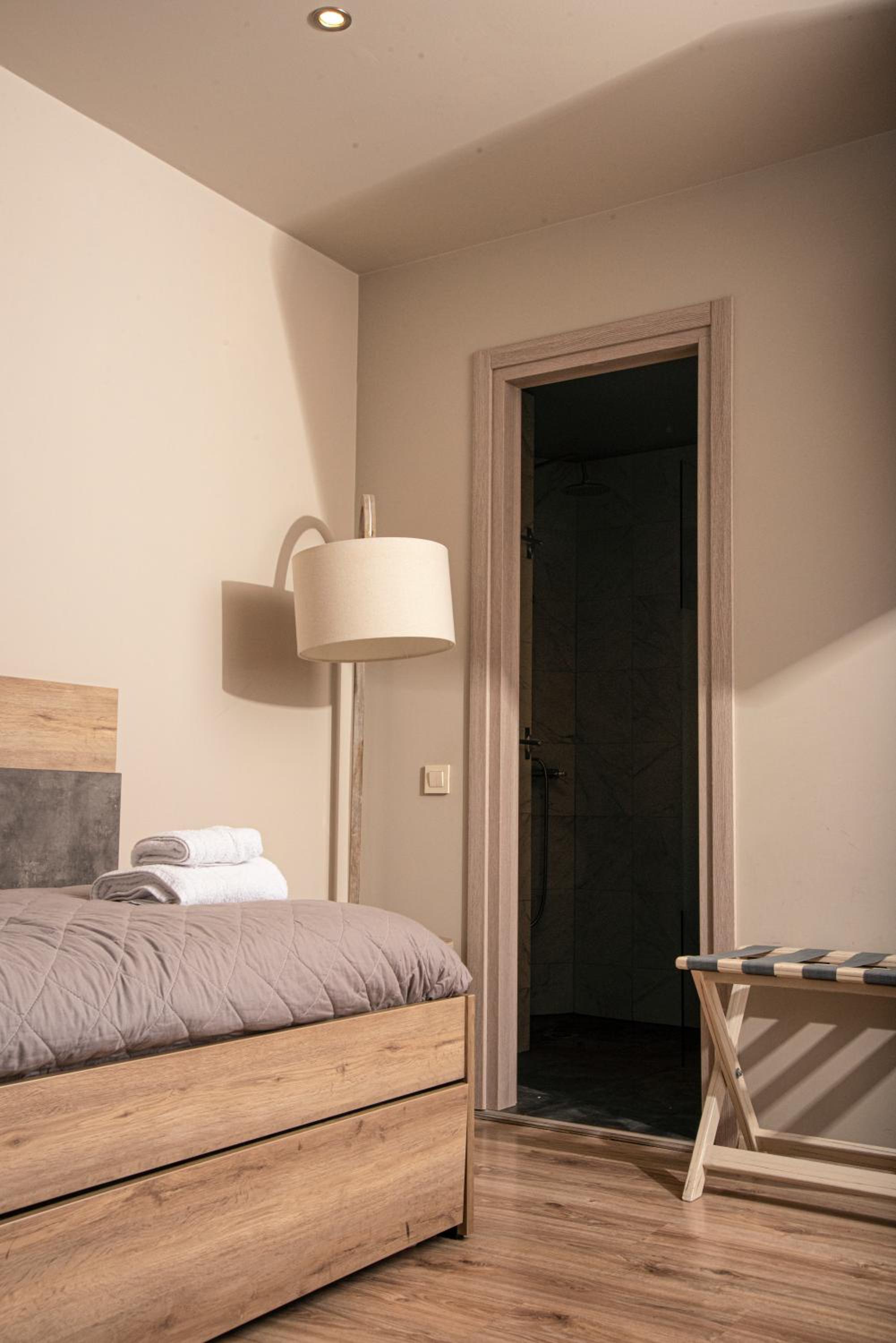 Wisdom Residence Luxury Apartments at Plaka