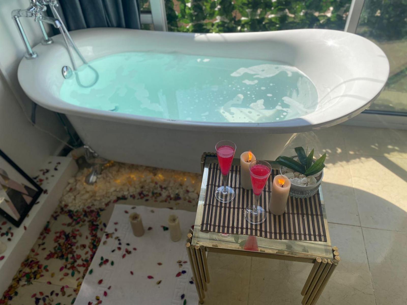 Jacuzzi pyramids view