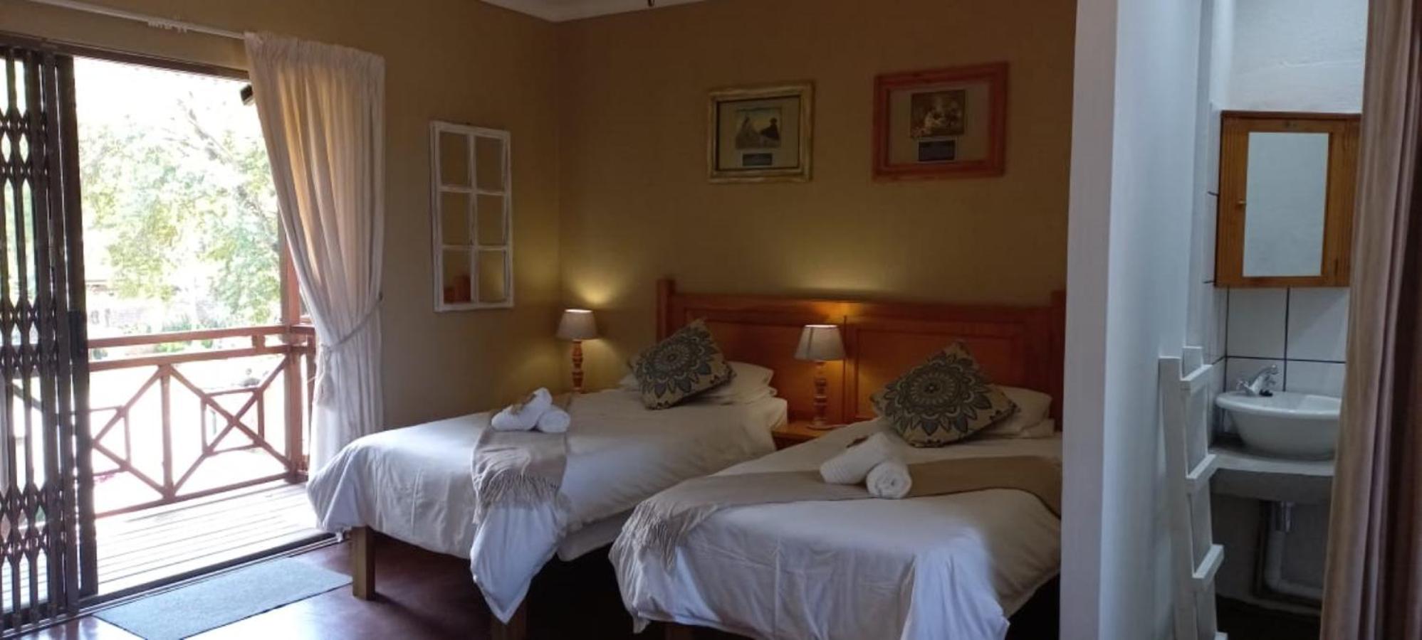 Autumn Breeze Manor Guest House