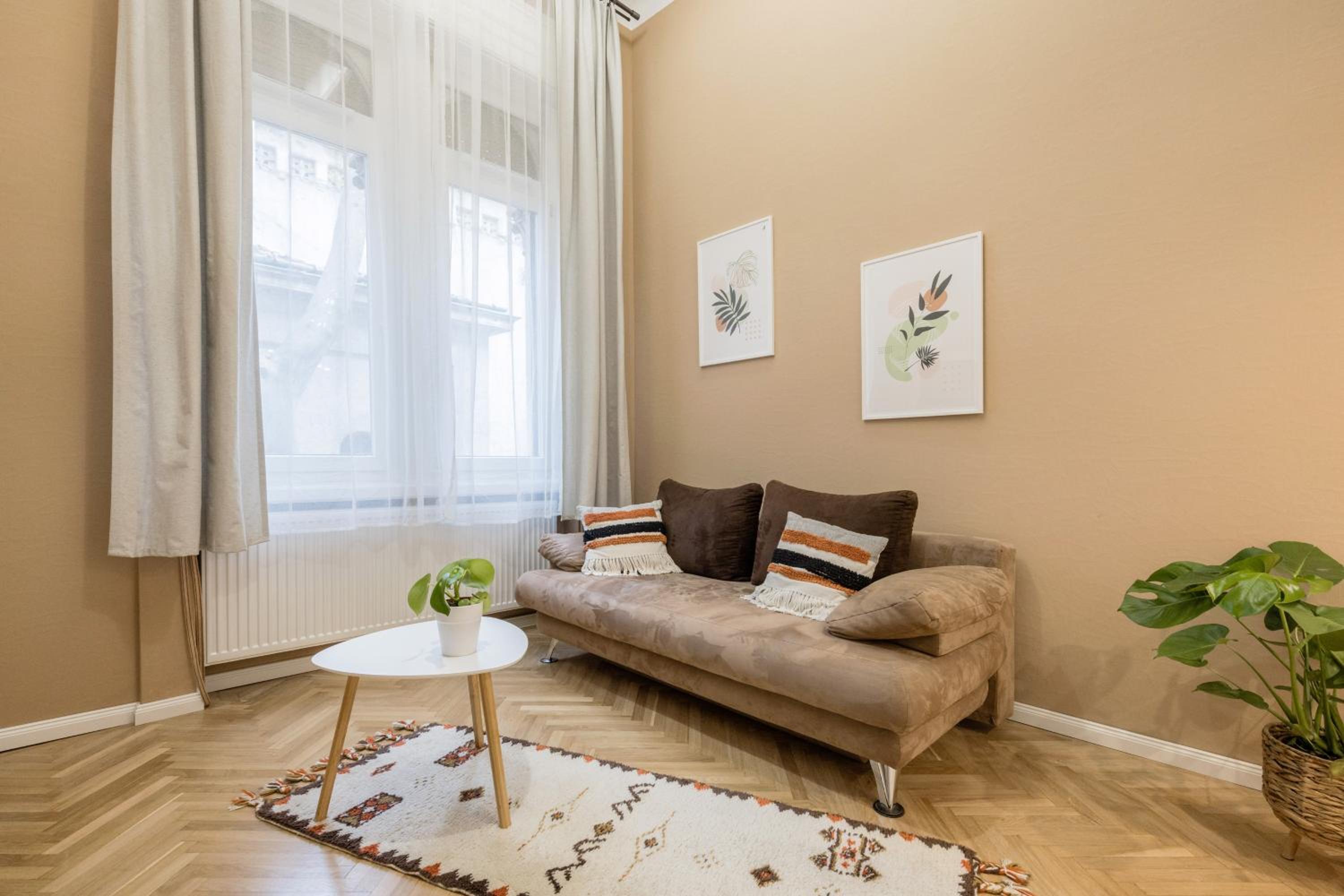 Luther Modern apartment for 3 people, FREE AC!