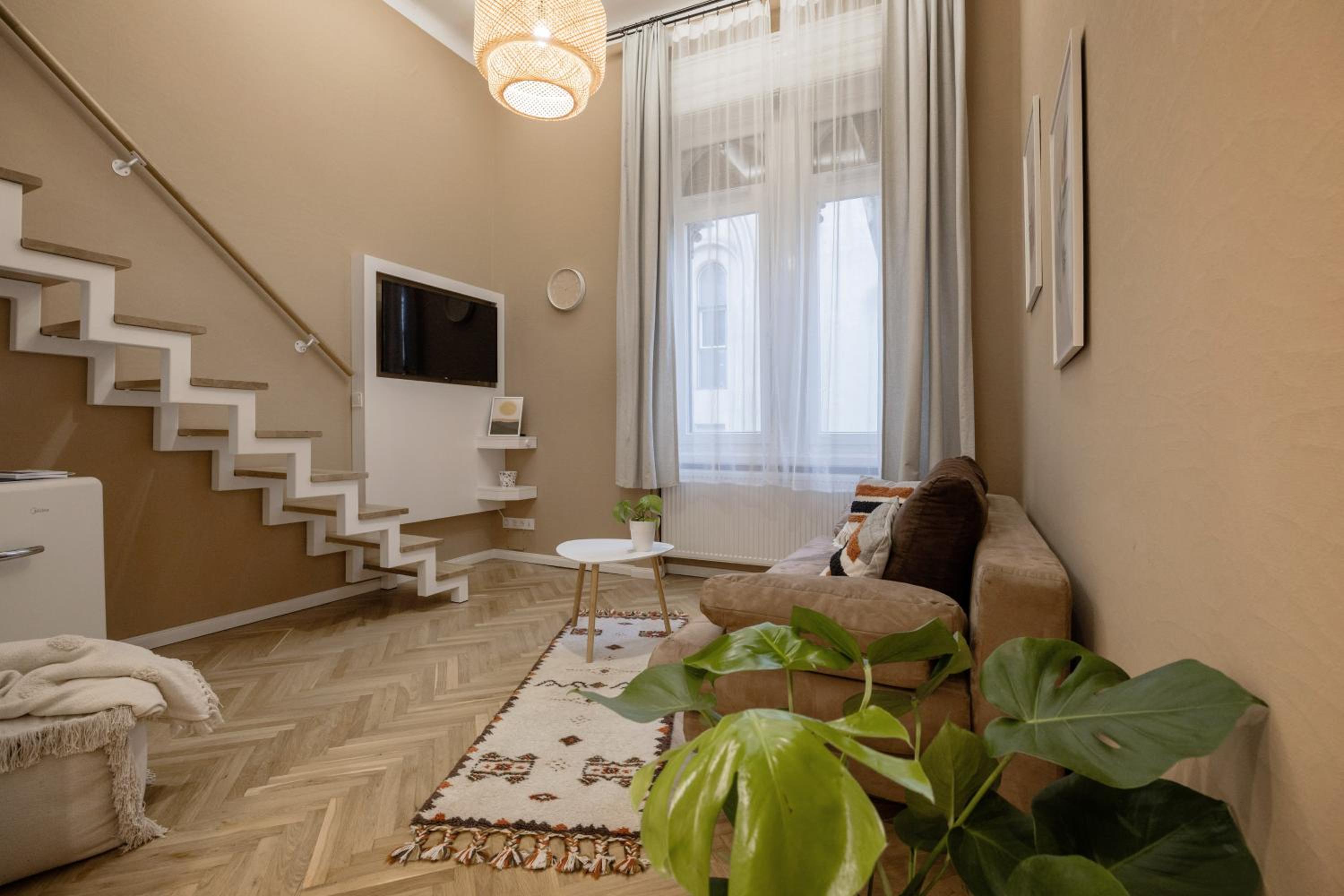 Luther Modern apartment for 3 people, FREE AC!