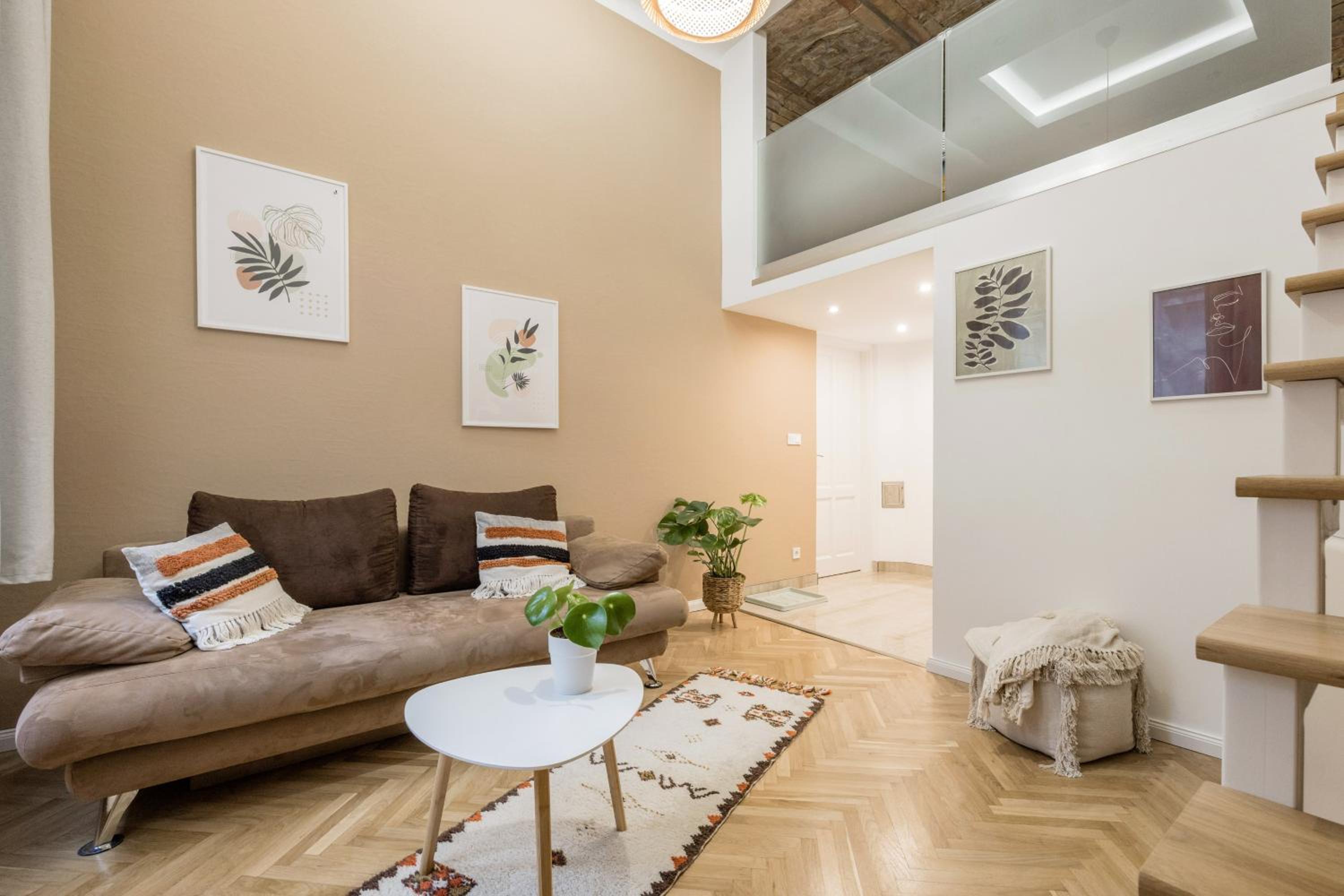 Luther Modern apartment for 3 people, FREE AC!