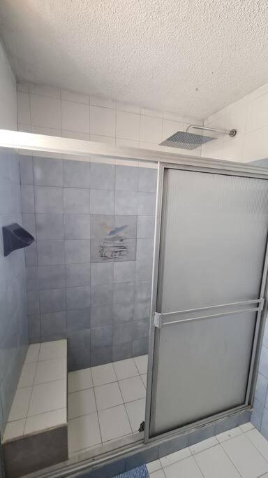 apartamento acogedor, moderno, amplio y económico