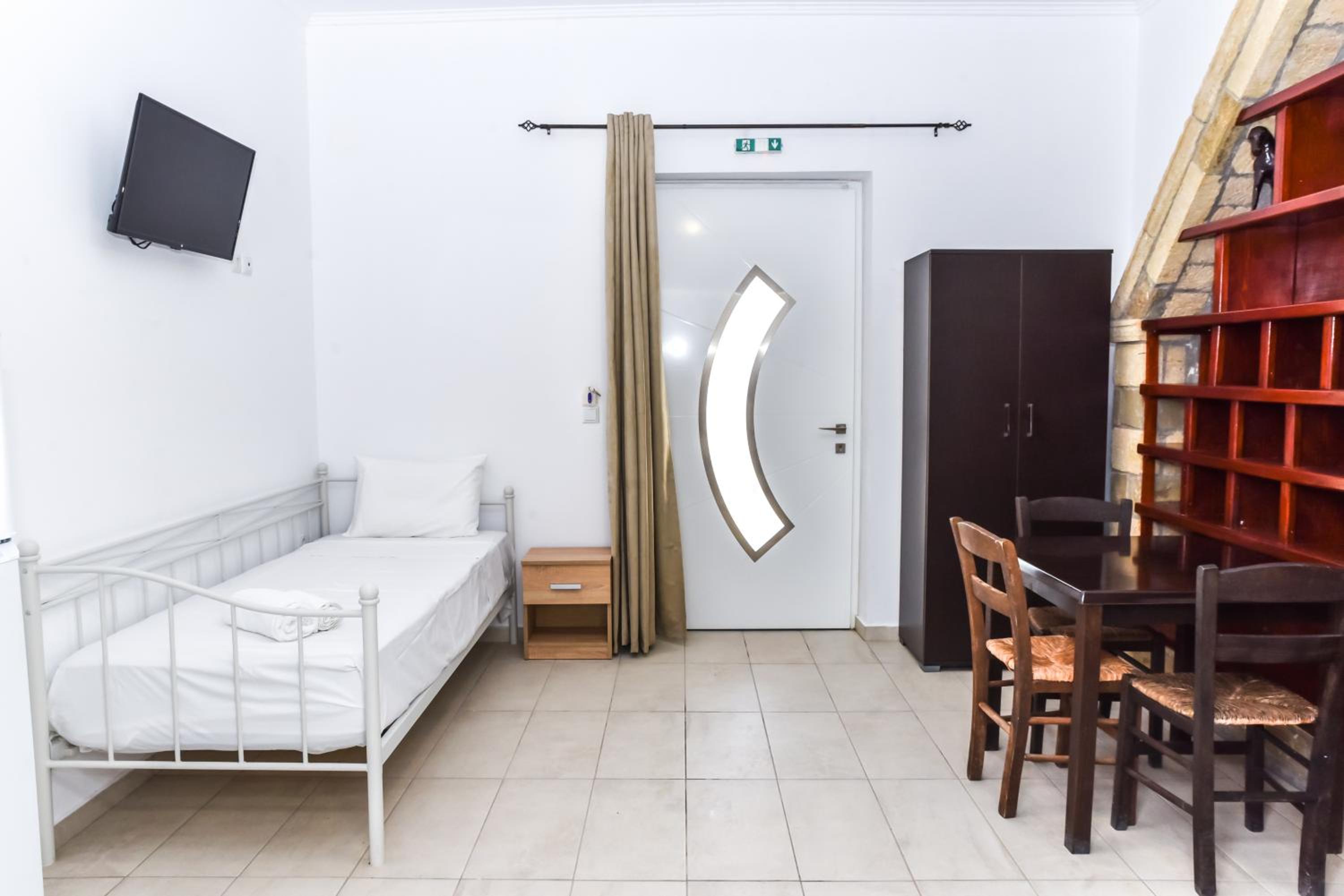 Donna Dorato