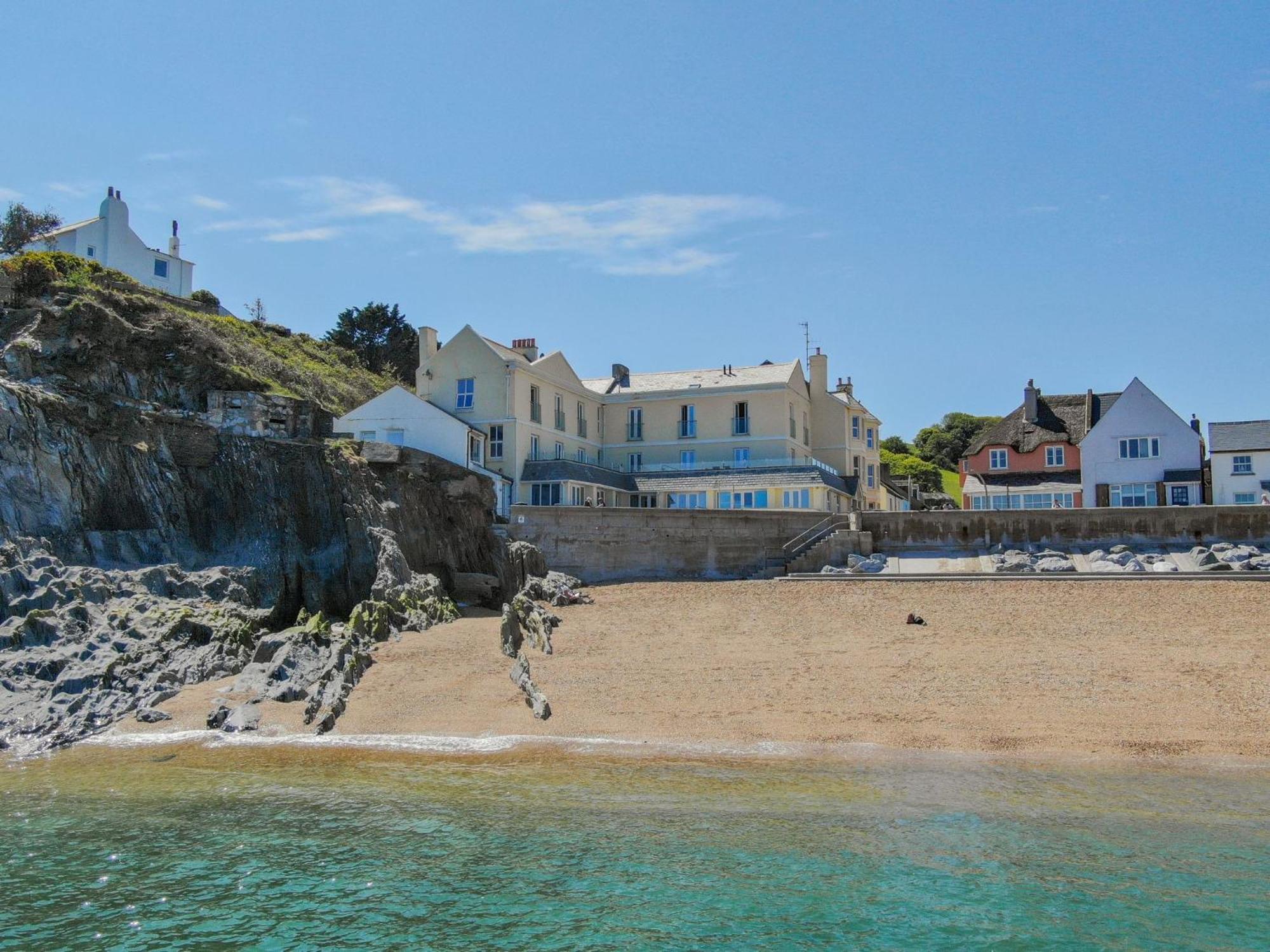3 At The Beach, Torcross - Family friendly, Sea View, Parking