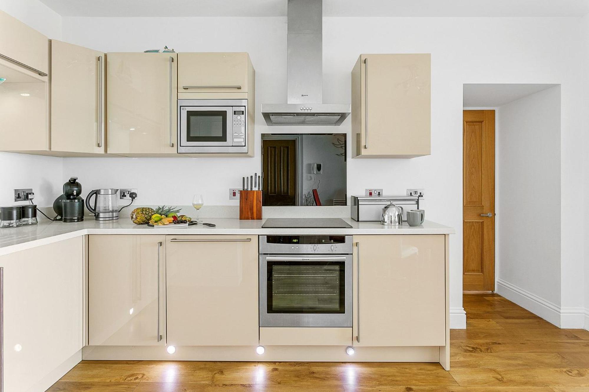 3 At The Beach, Torcross - Family friendly, Sea View, Parking