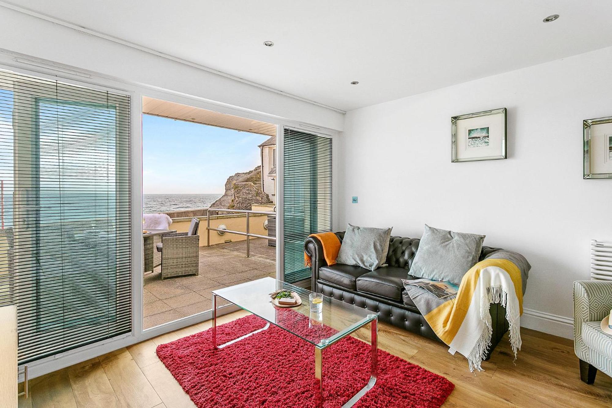 3 At The Beach, Torcross - Family friendly, Sea View, Parking