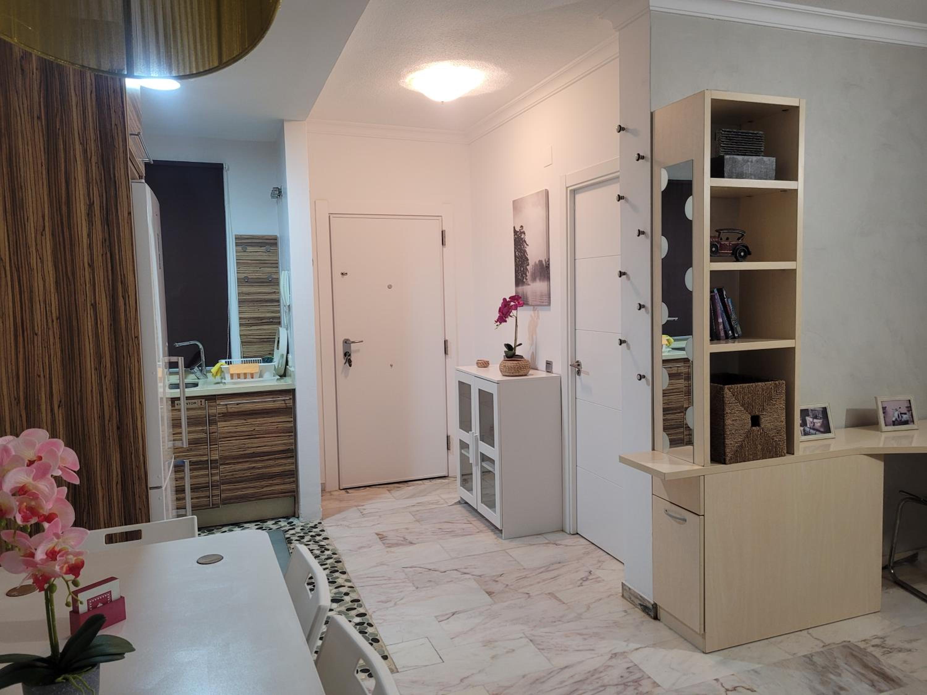 Penthouse lumineux avec piscine photo 3