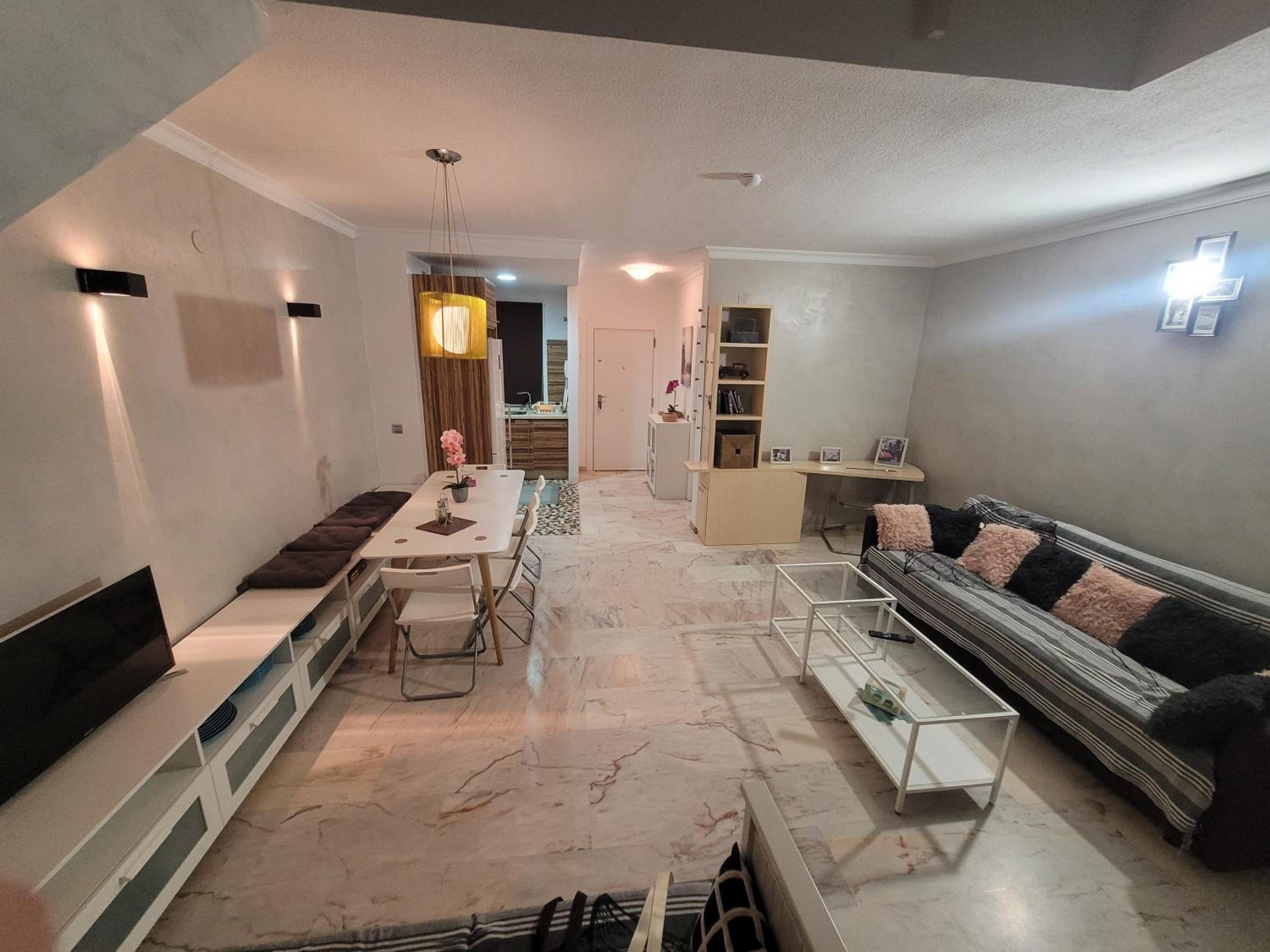 Penthouse lumineux avec piscine photo 4