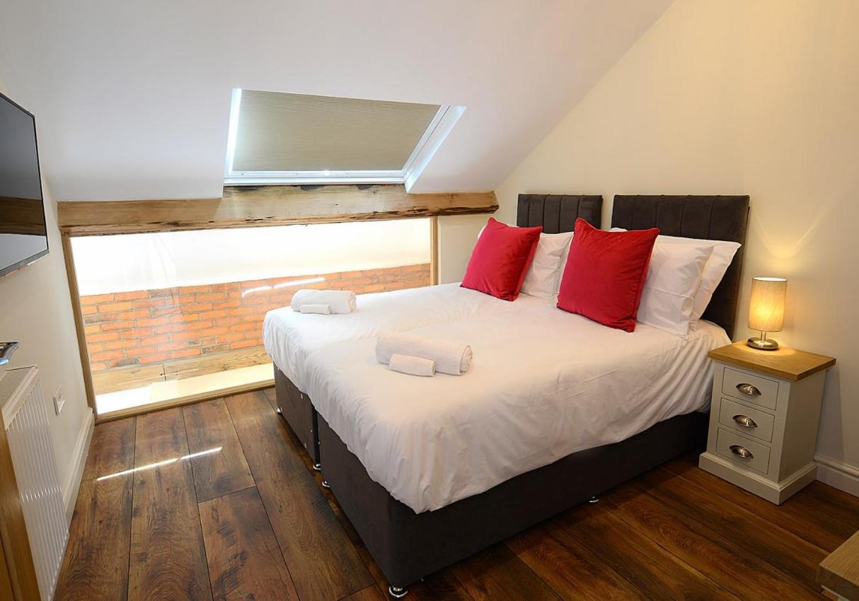 Pippin Lodge Lytham view 3