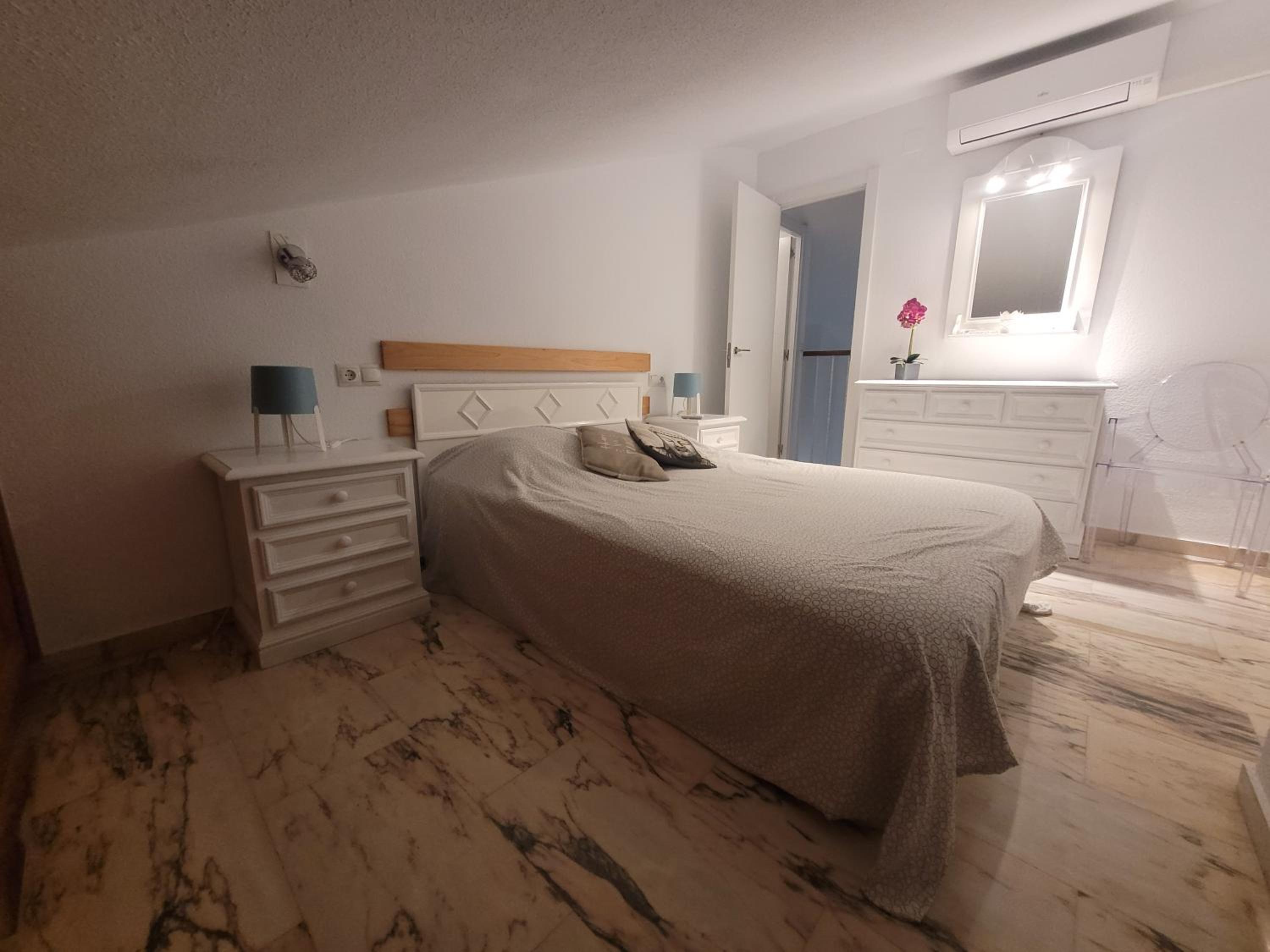 Penthouse lumineux avec piscine
