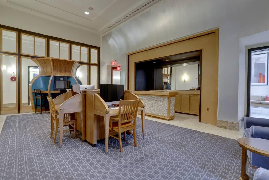Beautiful 1 Bedroom Apartment at Pentagon City view 5