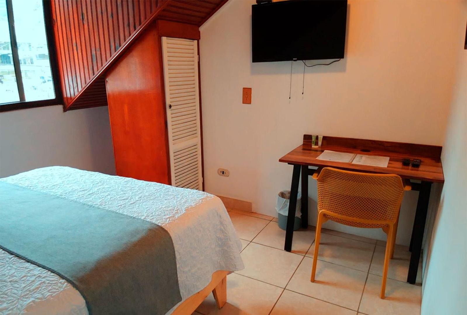 Trebol Amarillo Bed & Breakfast