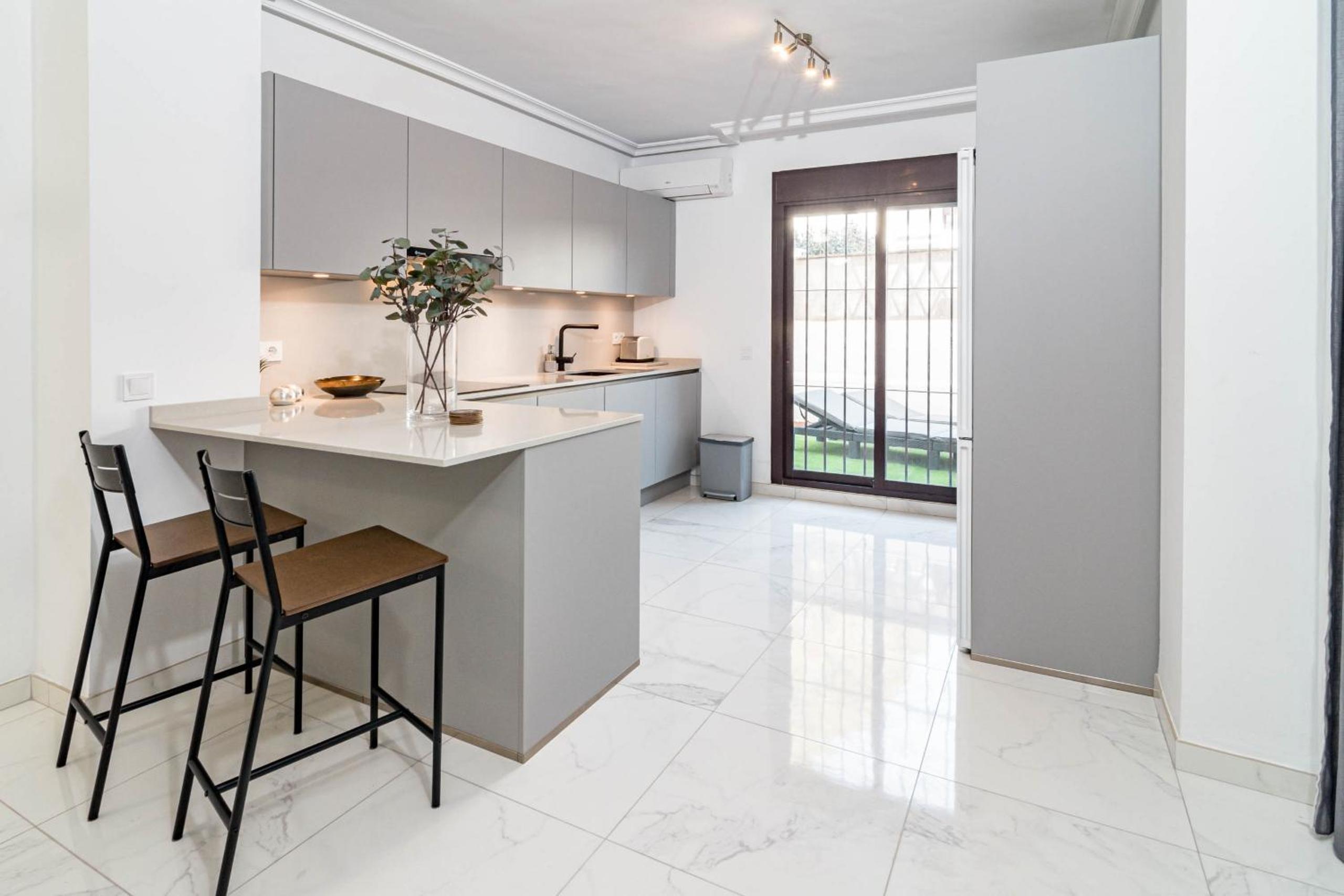 Marbella Vacations - Modern 3 Bedroom Apartment in Marbella with a Heated Pool close to Puerto Banus - Property Image 34