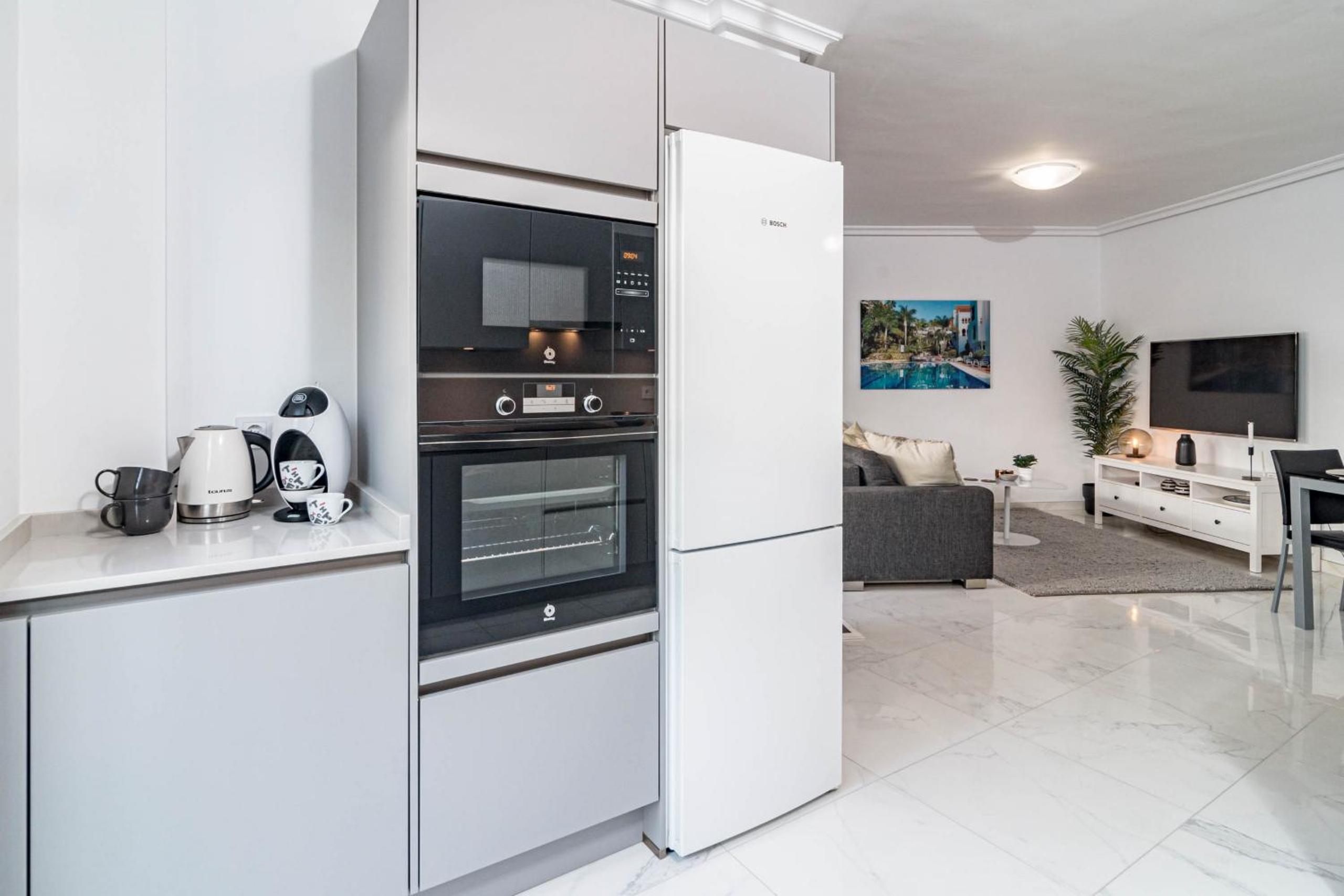 Marbella Vacations - Modern 3 Bedroom Apartment in Marbella with a Heated Pool close to Puerto Banus - Property Image 39